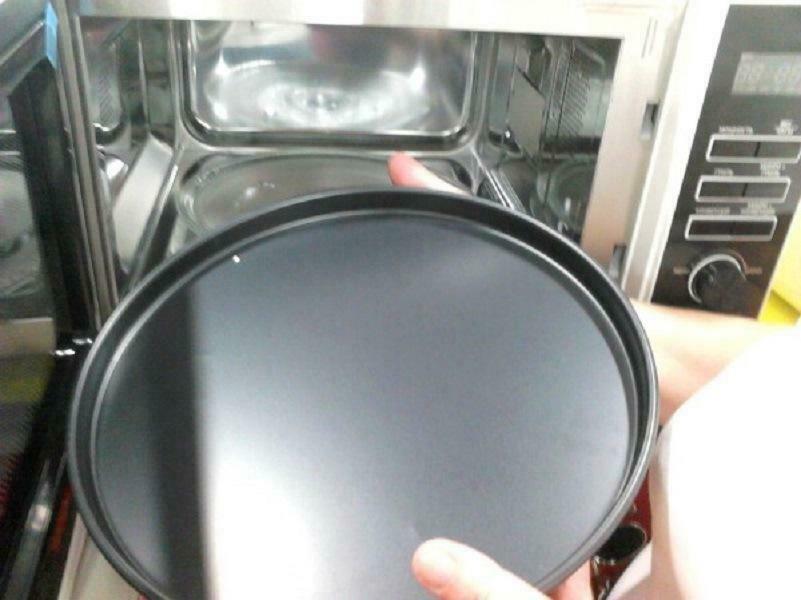 Микроволновая печь с грилем BBK 25MWC-992T/WB