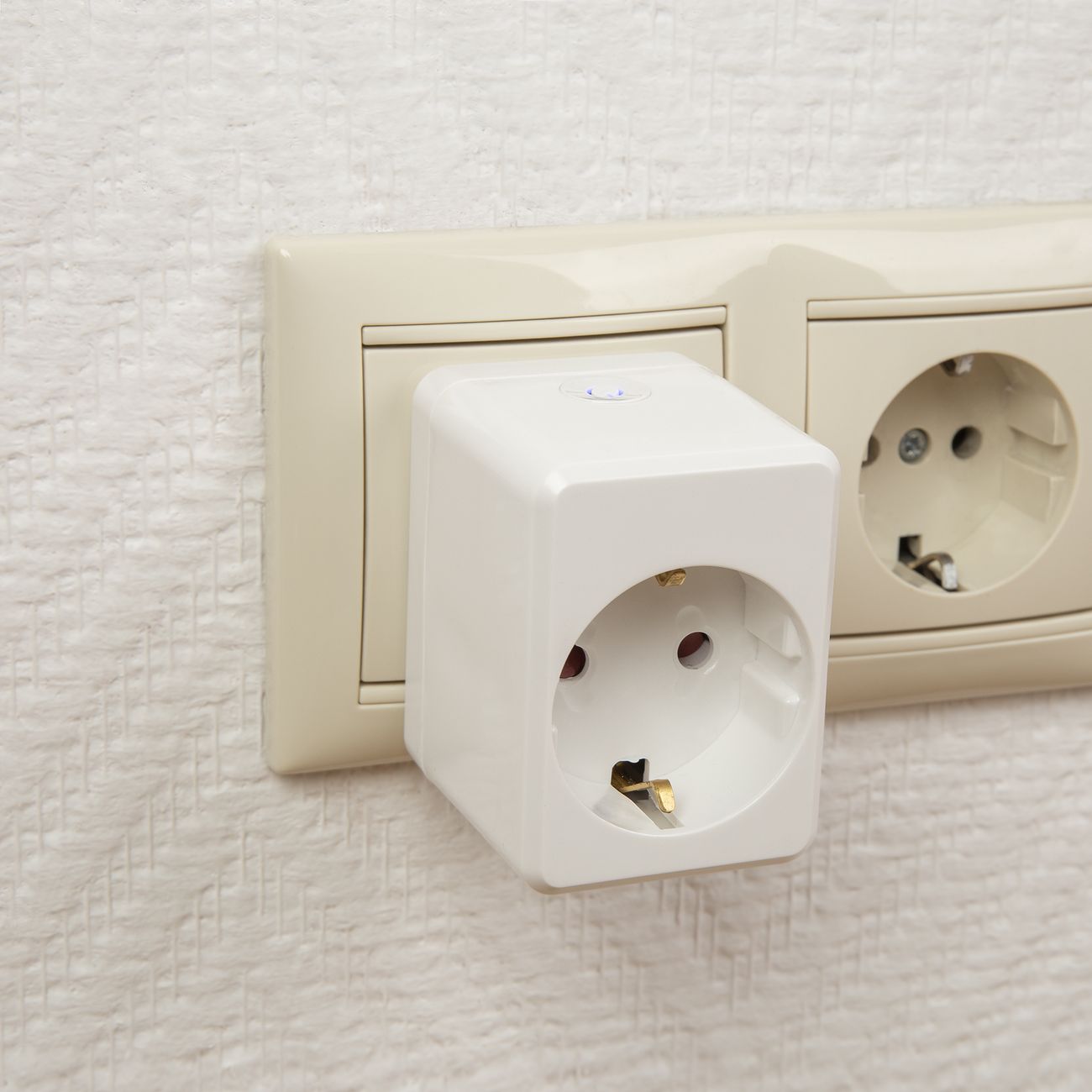 Умная розетка HIPER Smart socket (IOT P09)