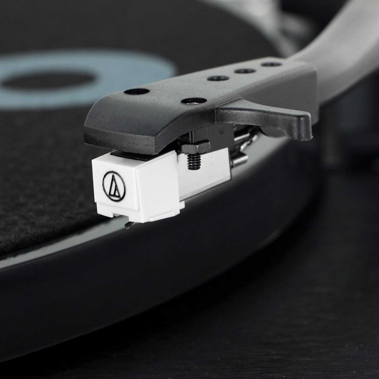 Виниловый проигрыватель Lenco L-30BK