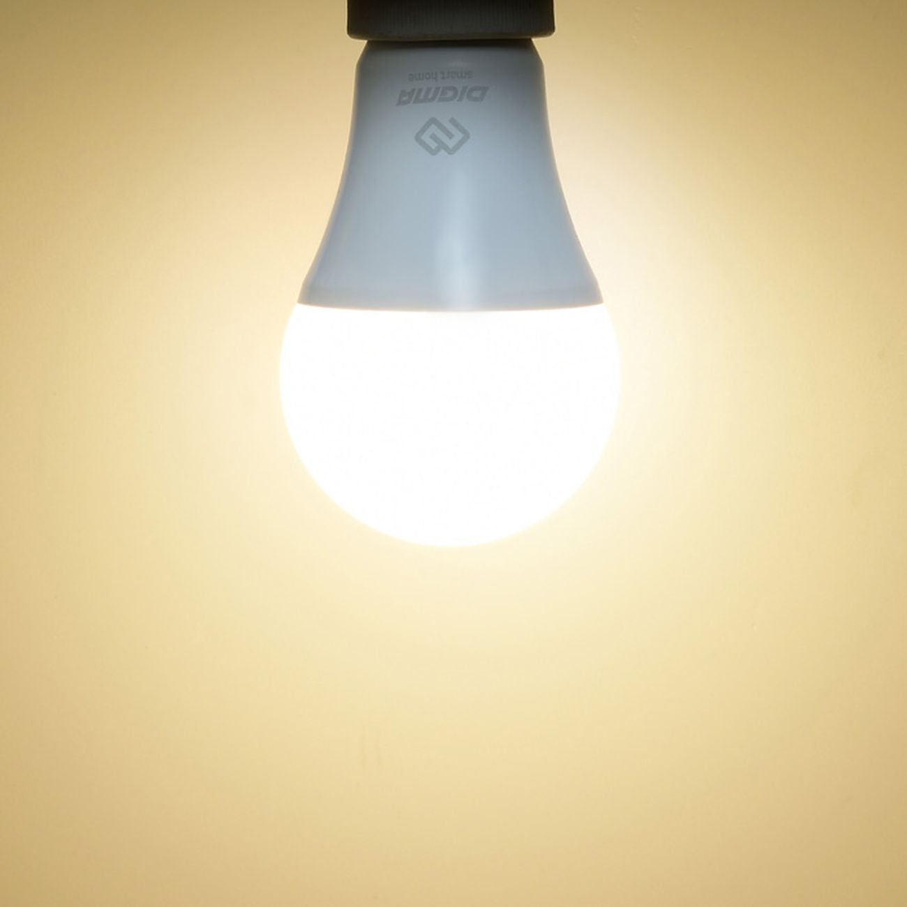 Умная лампочка Digma DiLight E27 N1 RGB