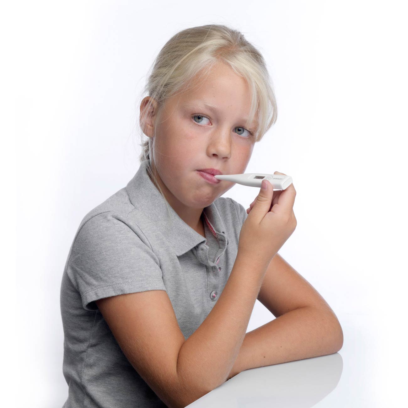 Термометр цифровой OMRON Eco Temp Basic (MC-246-RU)