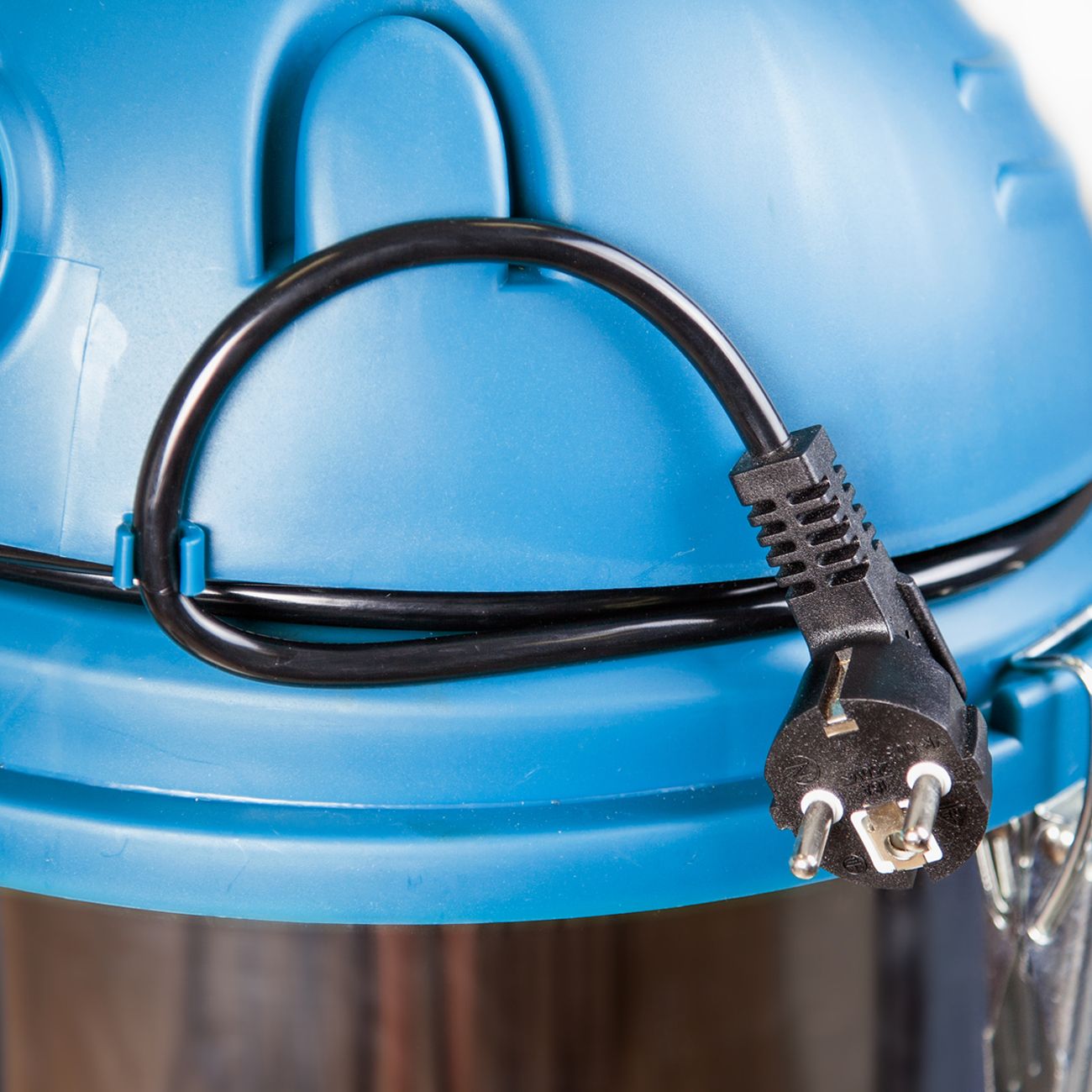 Пылесос строительный Bort BSS-1530N-Pro