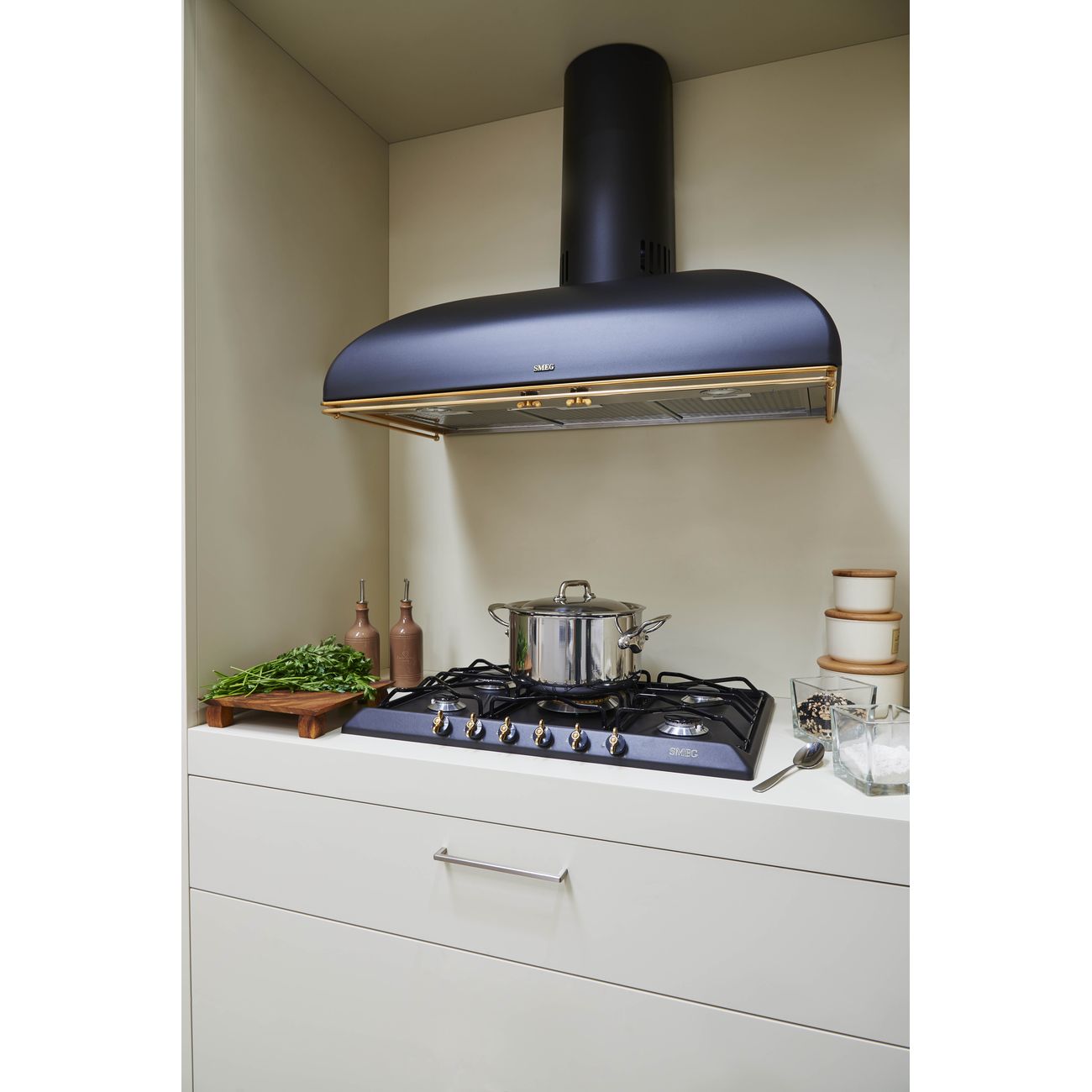 Встраиваемая газовая панель независимая Премиум Smeg SRV876AOGH
