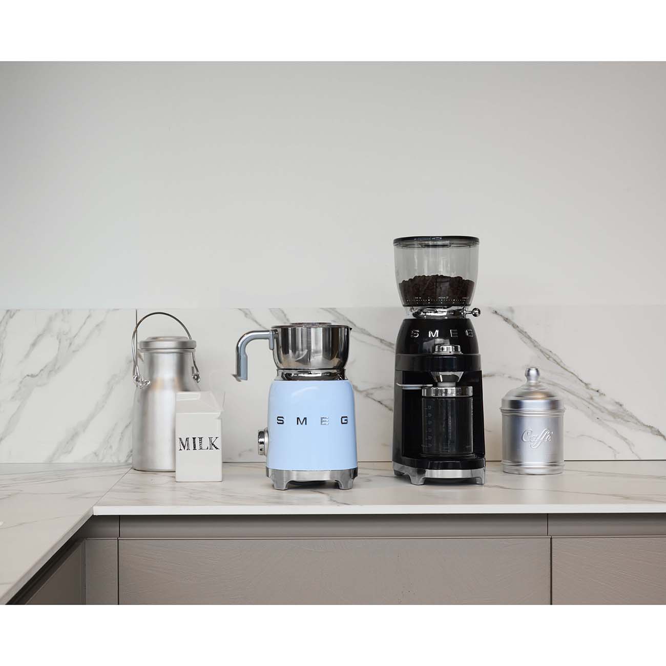 Кофемолка Smeg CGF01BLEU