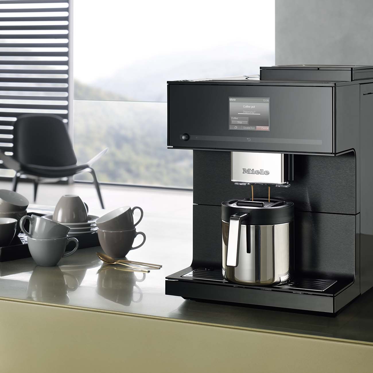 Кофемашина автоматическая Miele CM7750 CoffeeSelect
