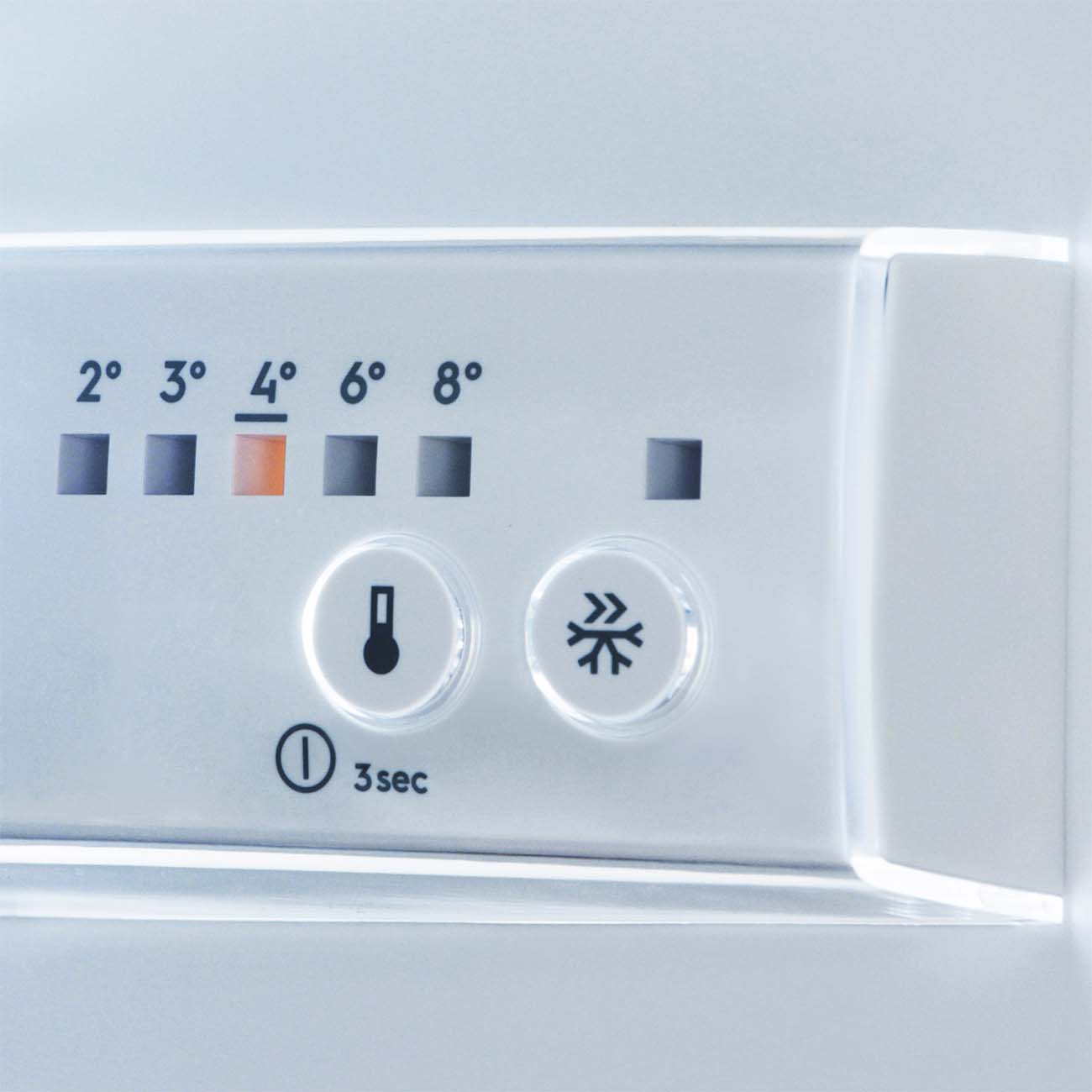 Встраиваемый холодильник комби Electrolux RNT3LF18S