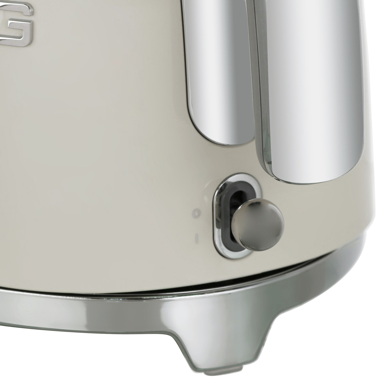 Электрочайник Smeg KLF05CREU кремовый