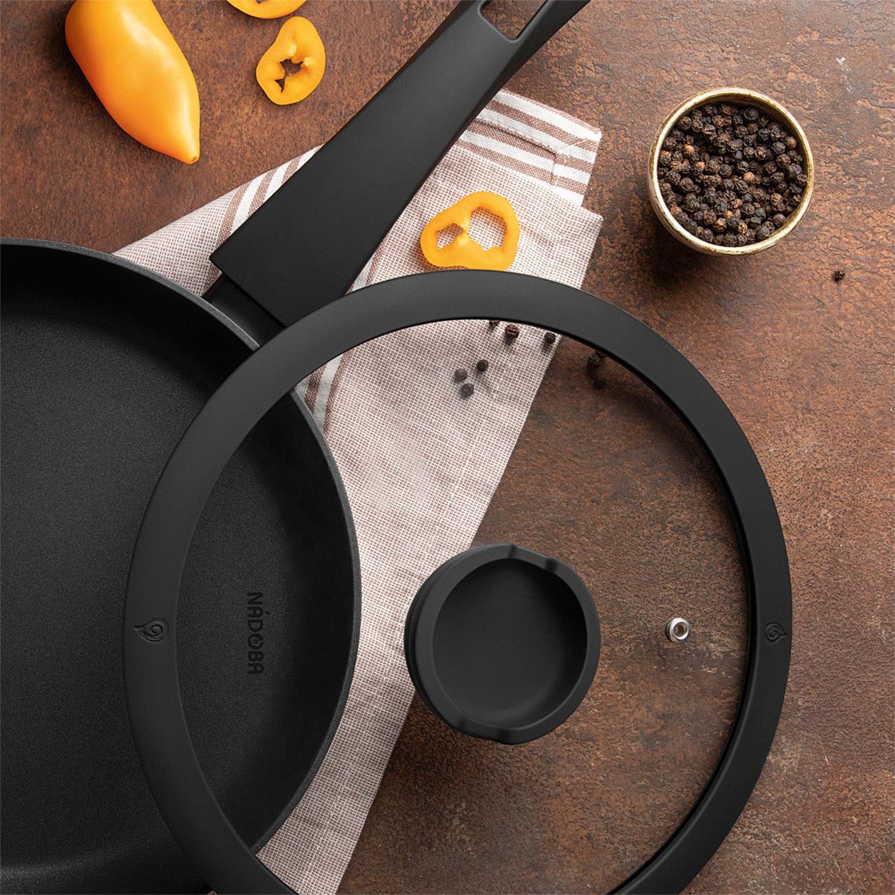 Крышка стеклянная Nadoba Fina 28см, стекло, силиконовый обод (751011)