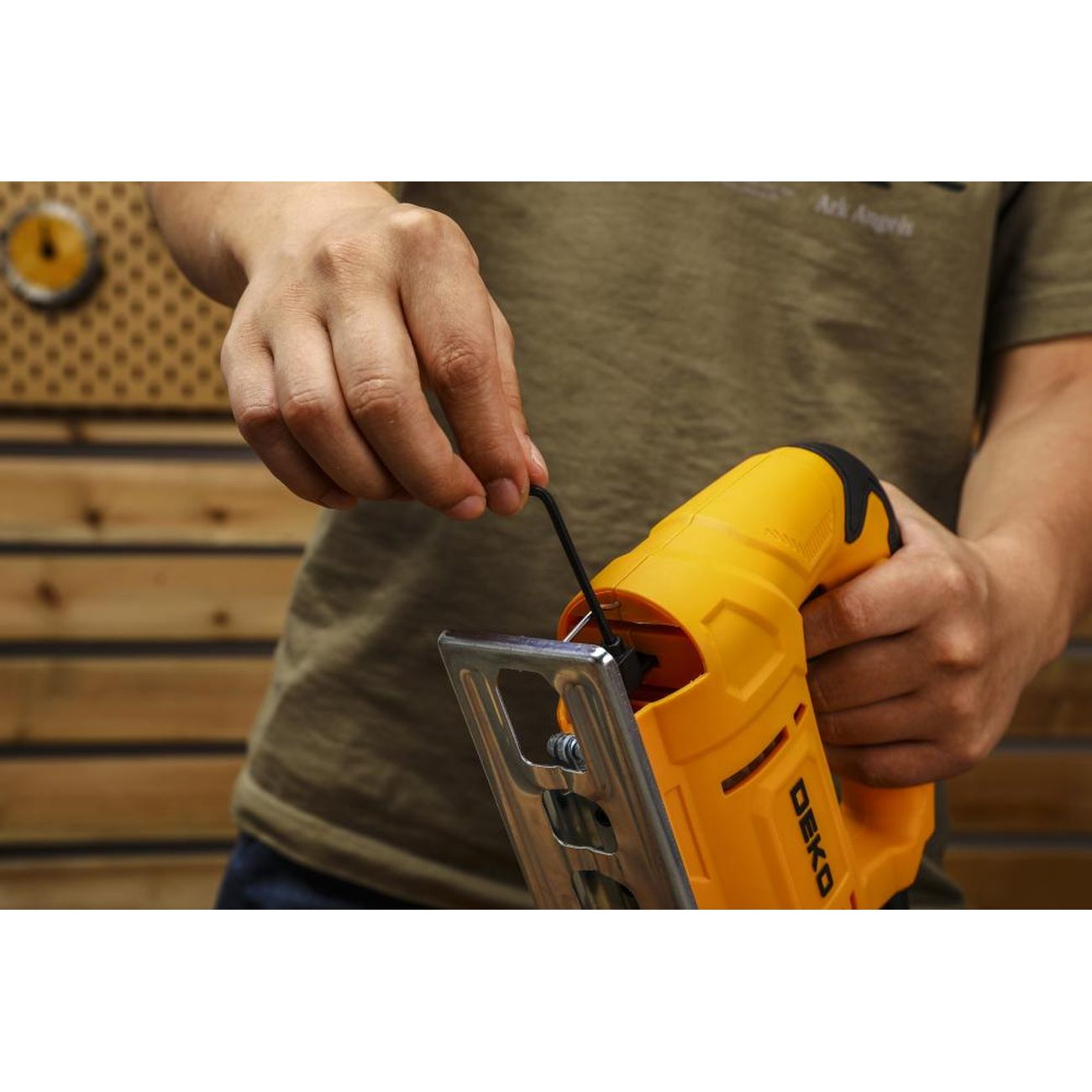 Электролобзик DEKO DKJS600