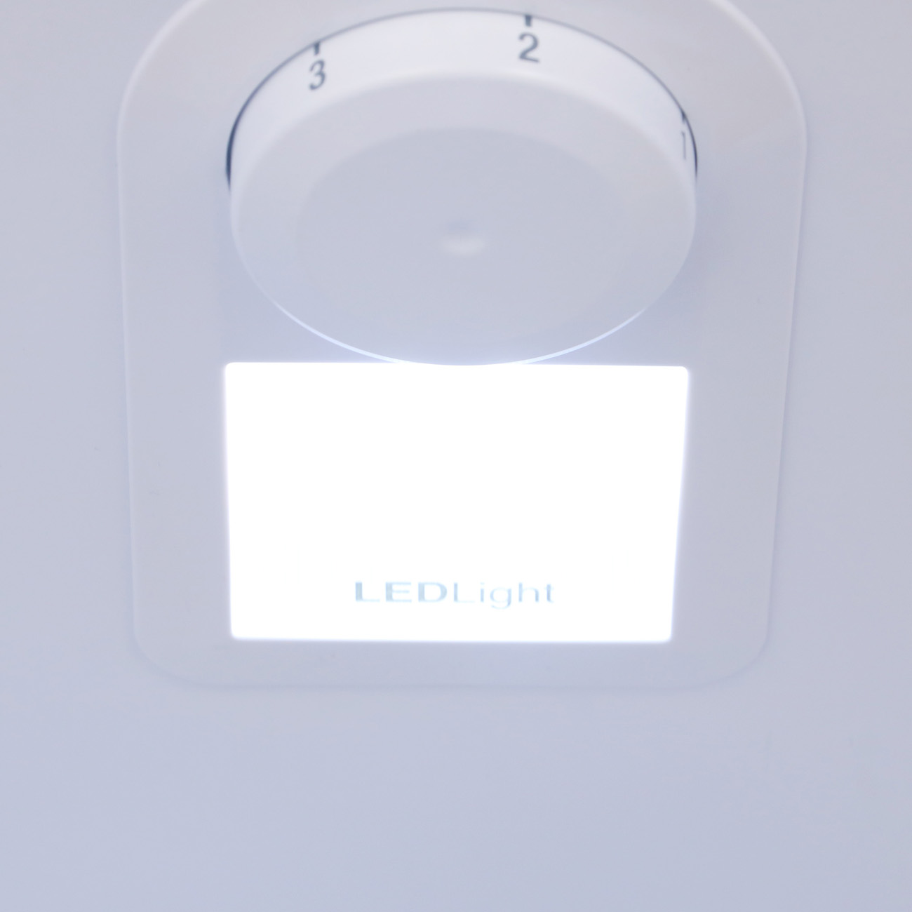 Встраиваемый холодильник комби Indesit IBH18