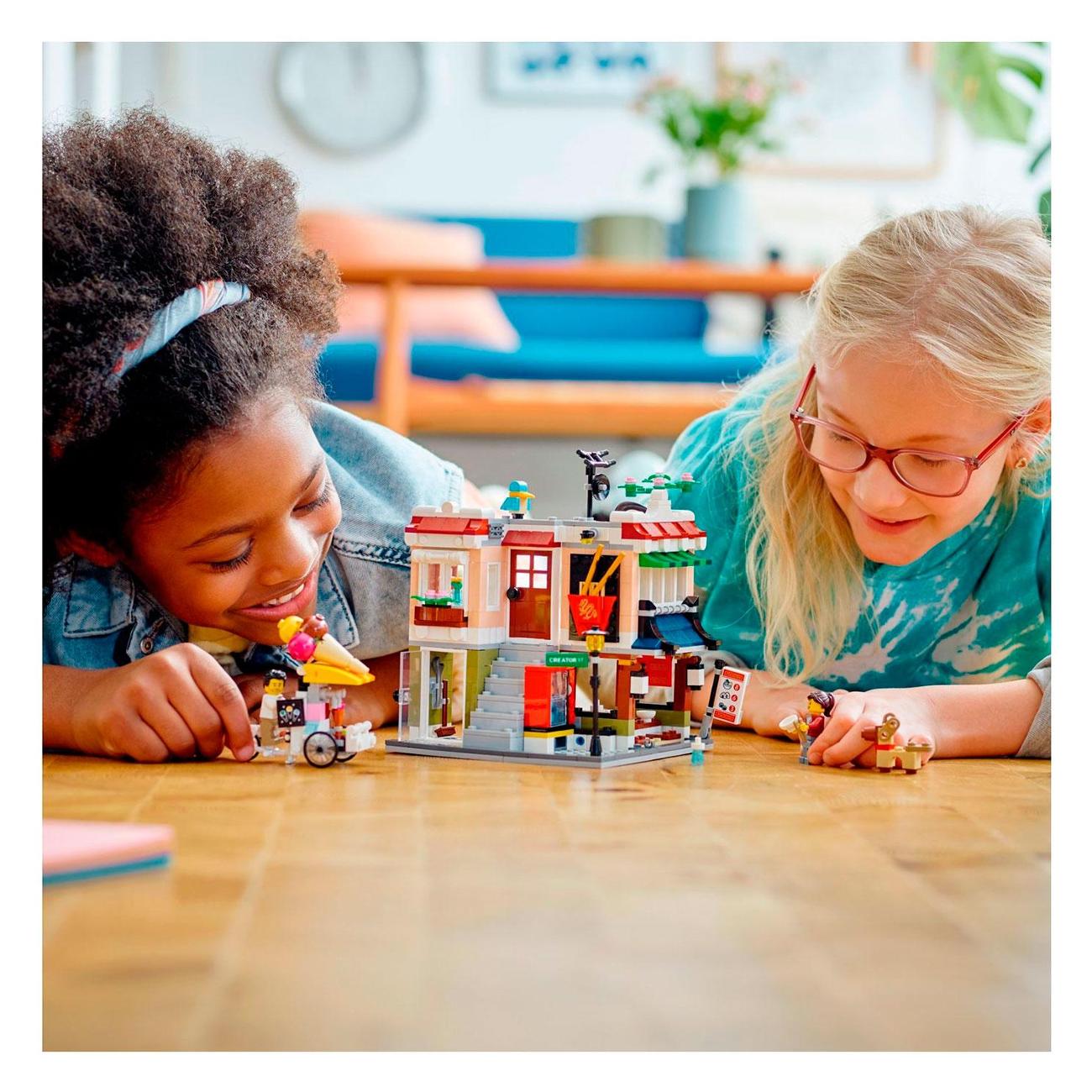 Конструктор Lego Creator Лапшичная в центре города