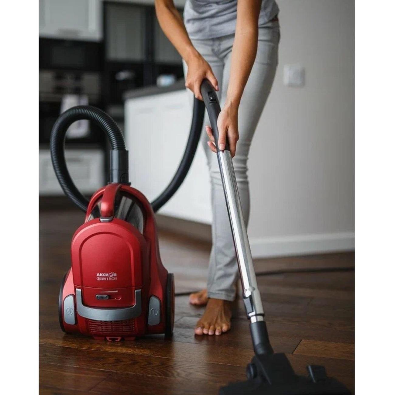 Пылесос с контейнером для пыли Аксион Р37 красный