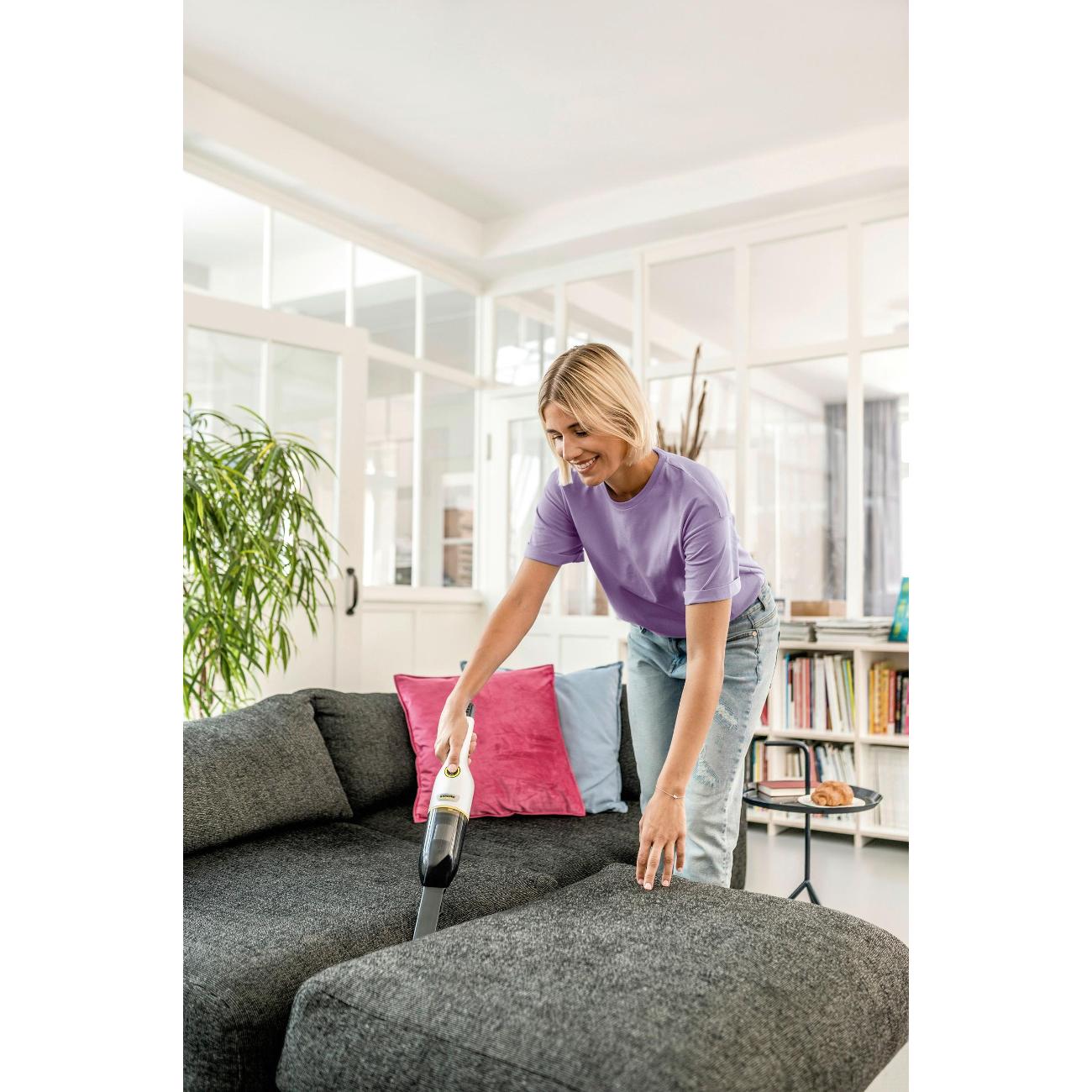 Пылесос аккумуляторный Karcher 1.198-450.0