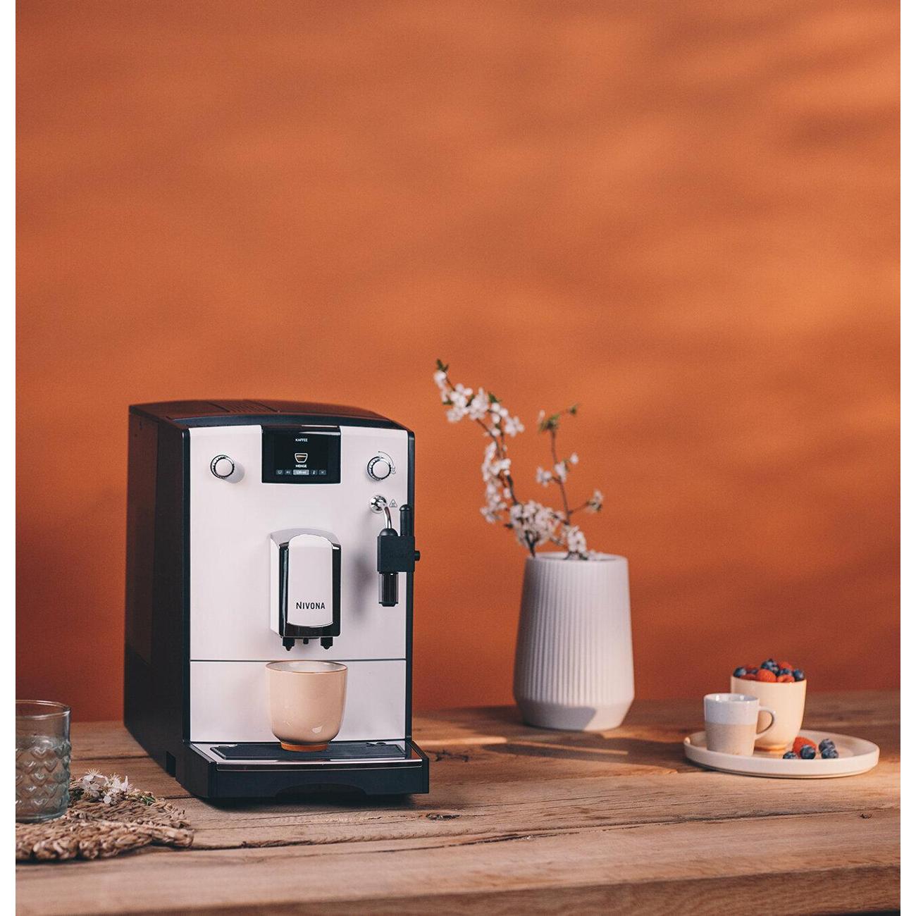Кофемашина автоматическая Nivona NICR 560 белая