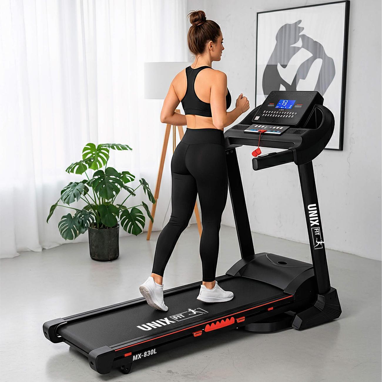 Беговая дорожка для дома UnixFit MX-830L складная, пиковая мощность 3.5 л.с, до 150 кг, беговое полотно 142x46 см, скорость 0.8 - 18 км/ч, угол наклона 0-18 %