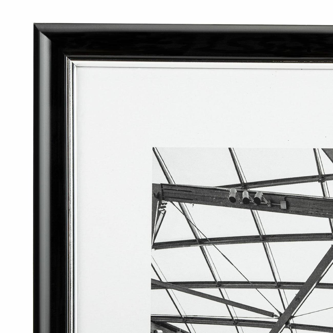 Рамка для оформления Brauberg 21х30см ПВХ Line черная/серебро 391234