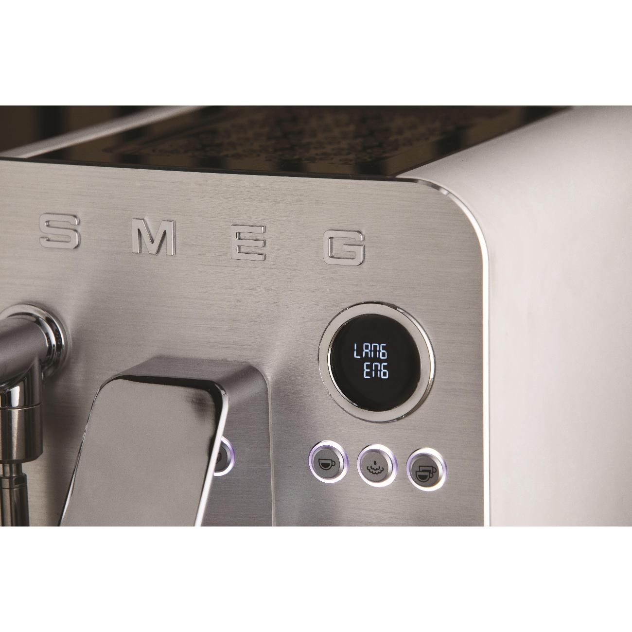 Кофеварка рожкового типа Smeg EMC02WHMEU