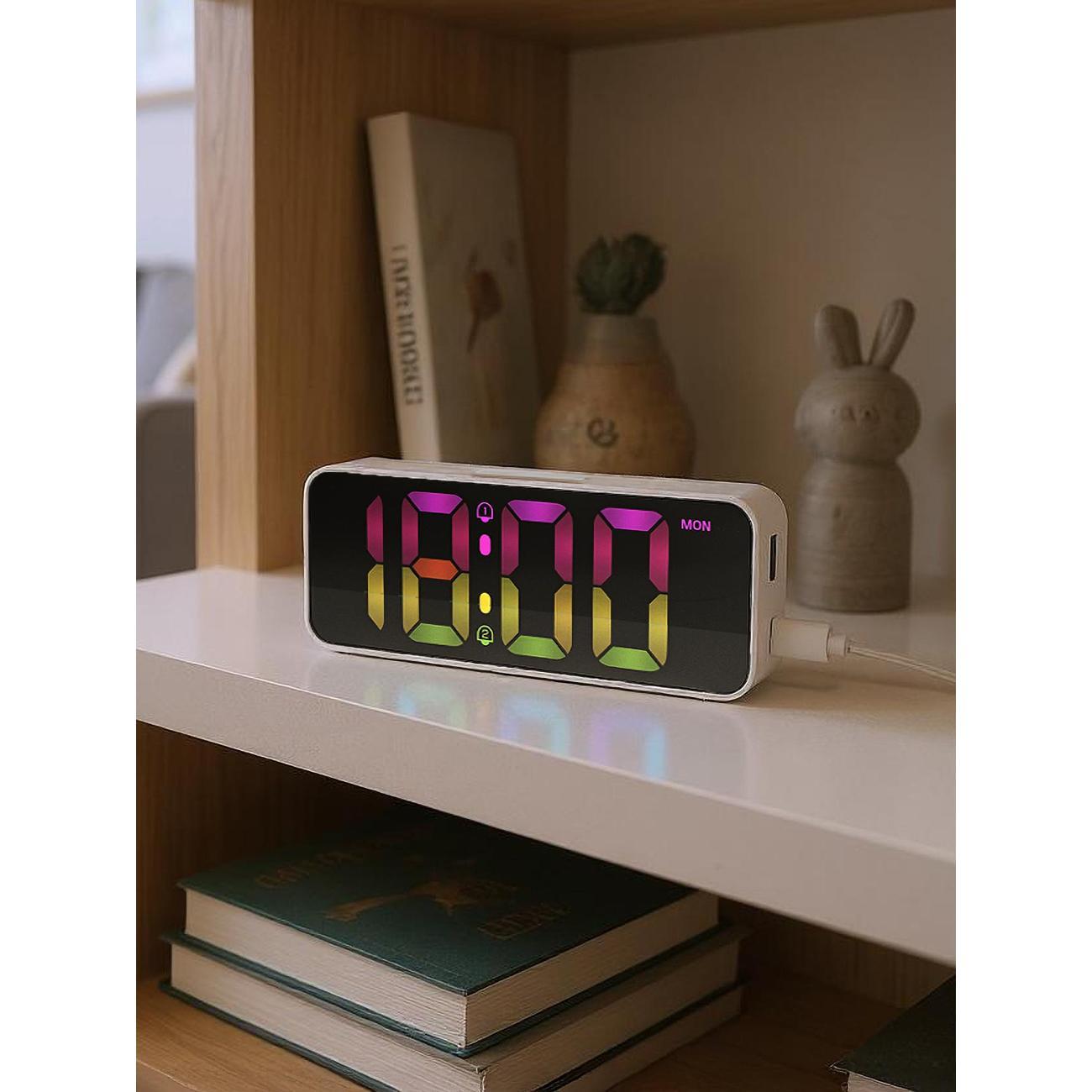 Часы настольные электронные ARTSTYLE CL-27B белые