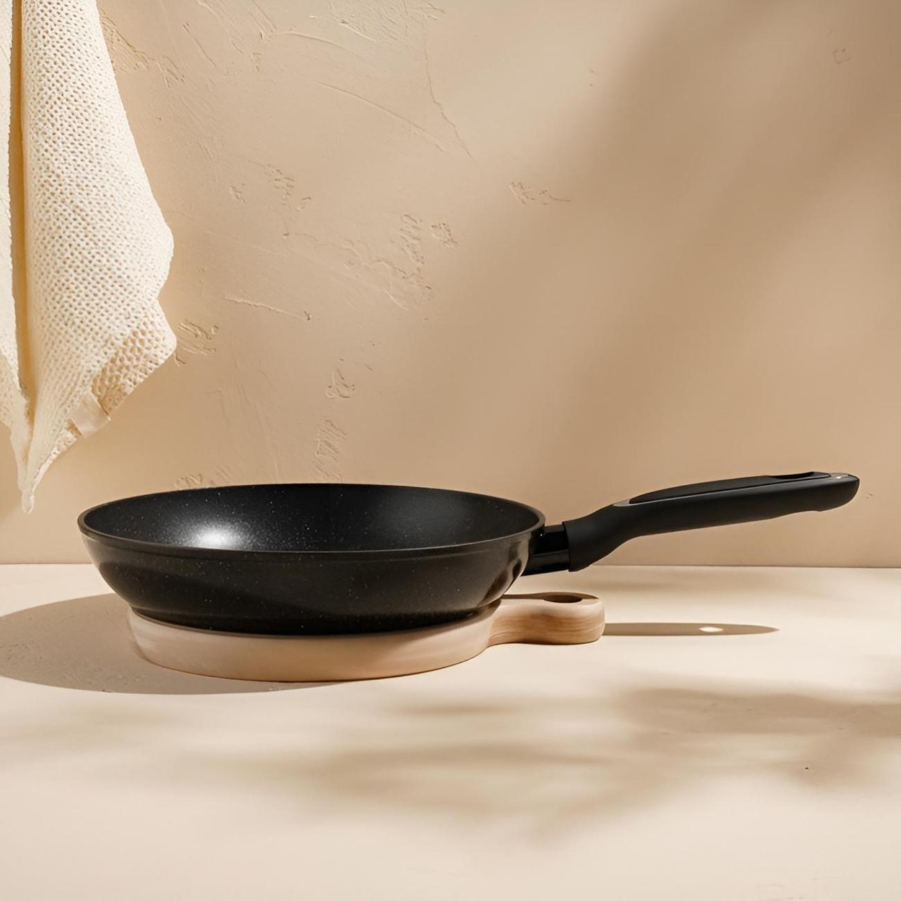 Сковорода (кованый алюминий) Sima-Land Home 26см 9802720