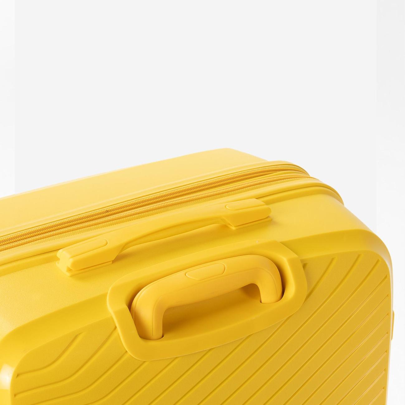 Чемодан FEELWAY ручная кладь S желтый