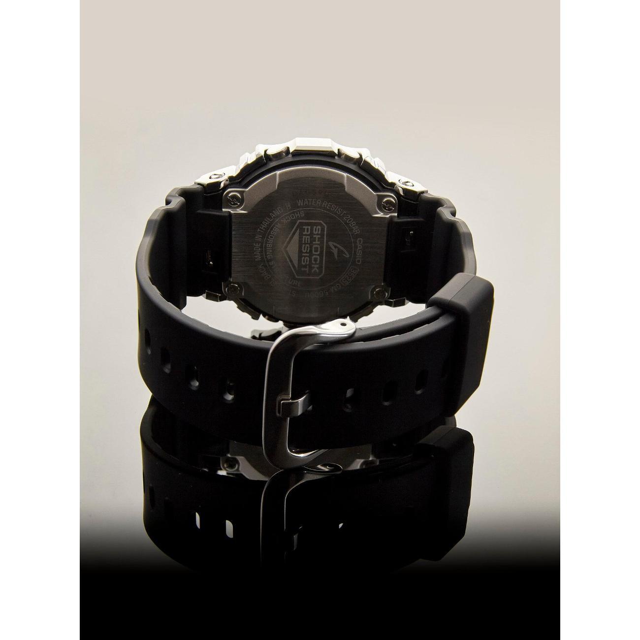 Часы наручные Casio GM-5600U-1D