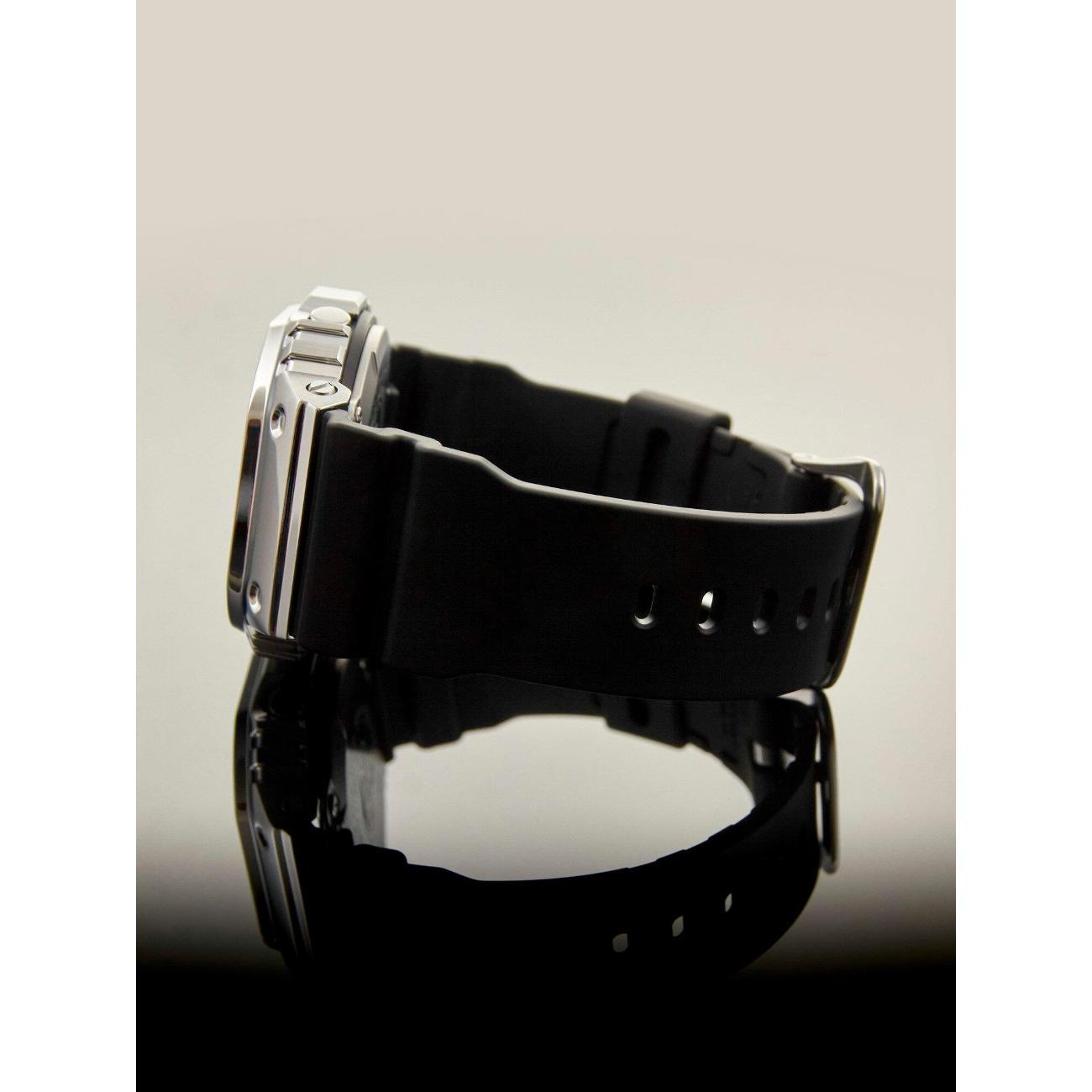 Часы наручные Casio GM-5600U-1D