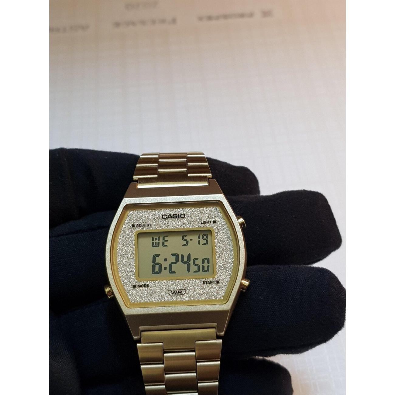 Часы наручные Casio B640WGG-9E