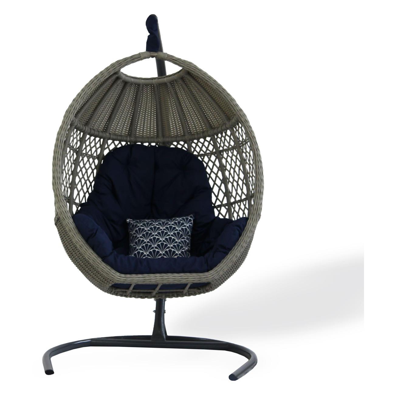 Кресло подвесное MALACCA Гайс с подушкой из искусственного ротанга в цвете сицилия с синий подушкой