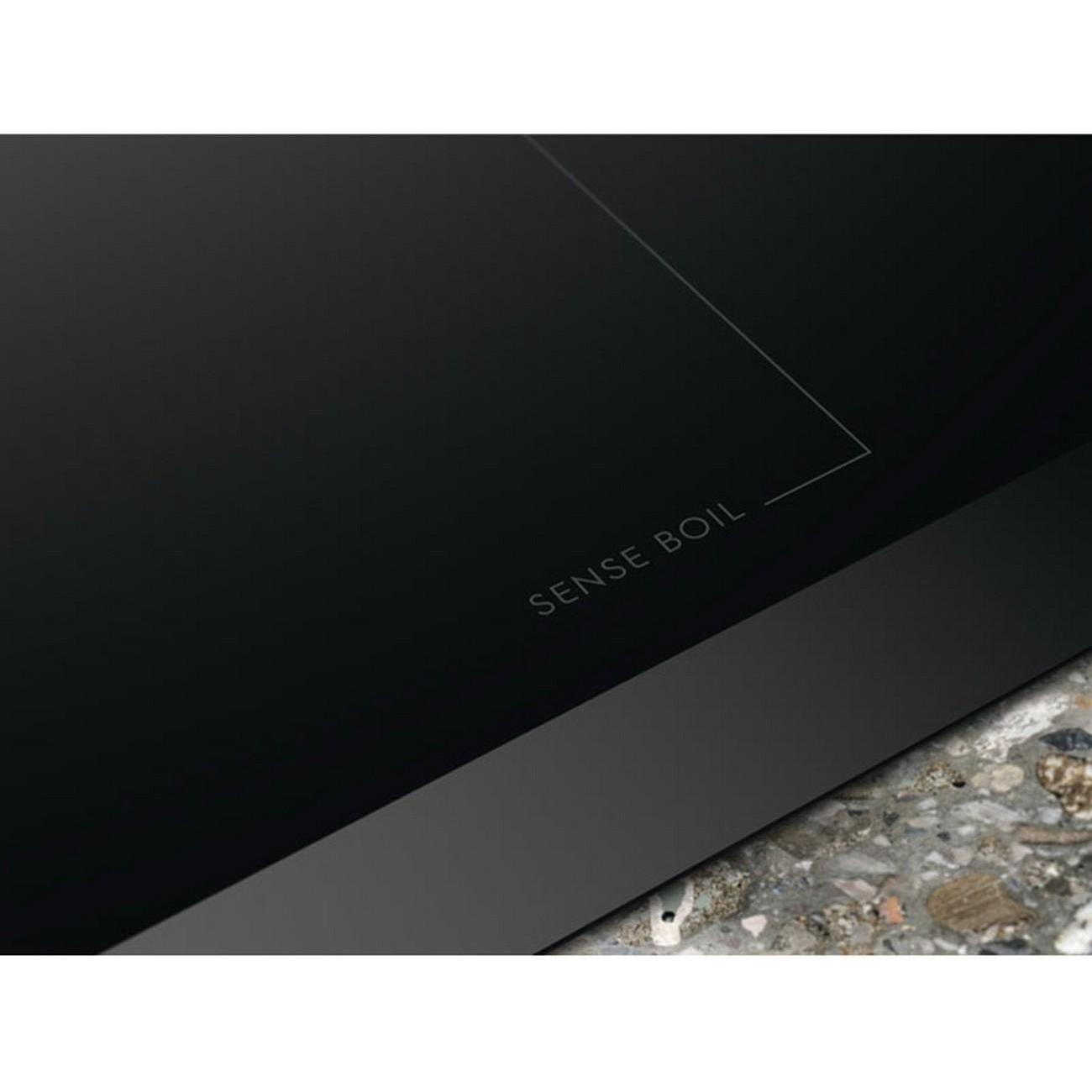 Варочная панель индукционная Electrolux EIS77453
