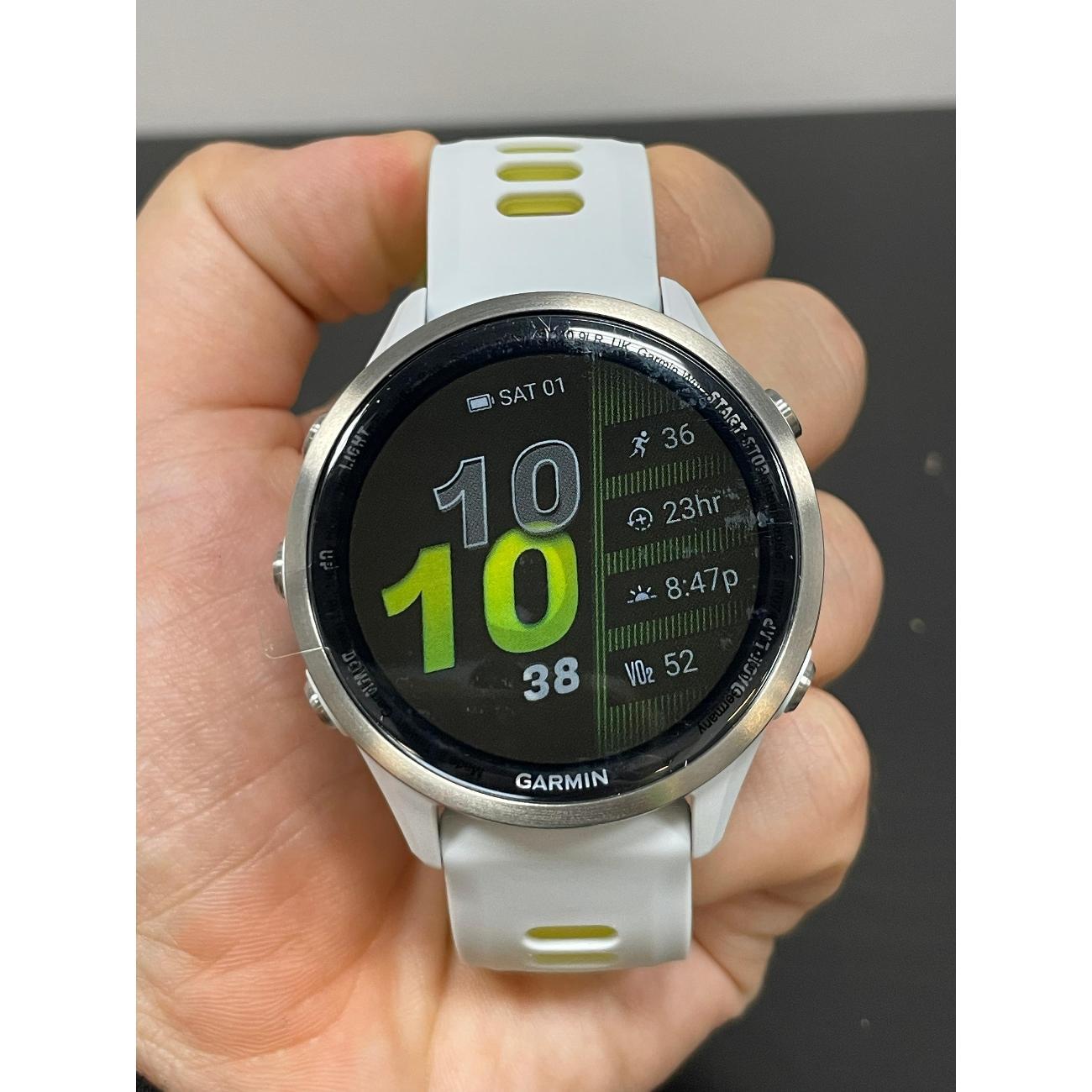 Спортивные часы Garmin Forerunner 970 Yellow Band 010-02969-11