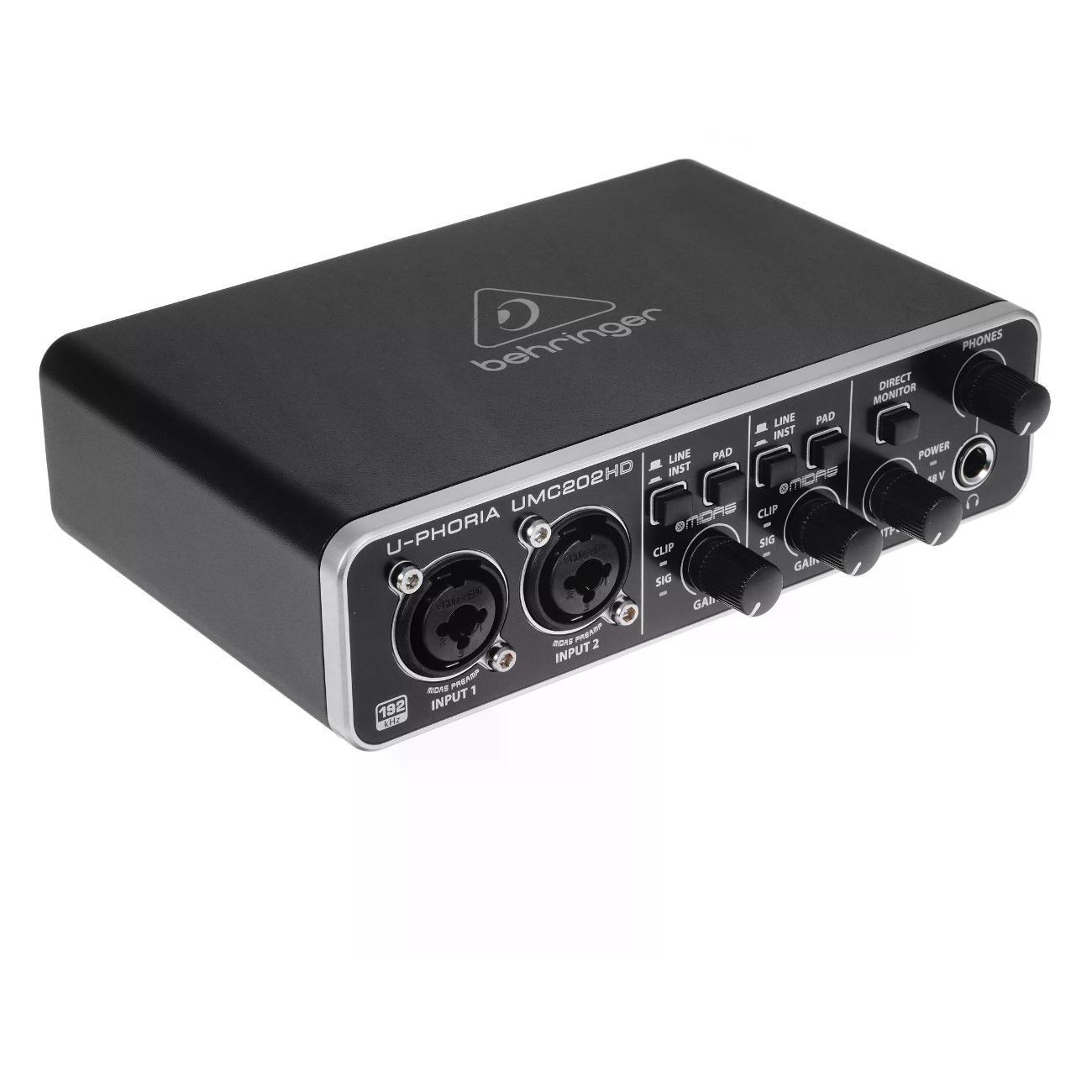 Внешняя звуковая карта Behringer U-Phoria UMC202HD