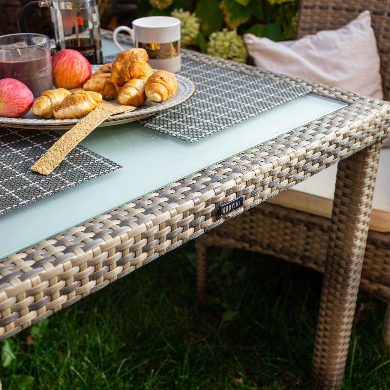 Стол садовый KONWAY из ротанга Панама слоновая кость 80х80х75 см со стеклянной столешницей