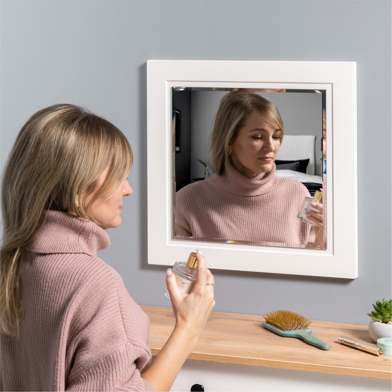 Зеркало Logium Марсель 17.08 белая шагрень