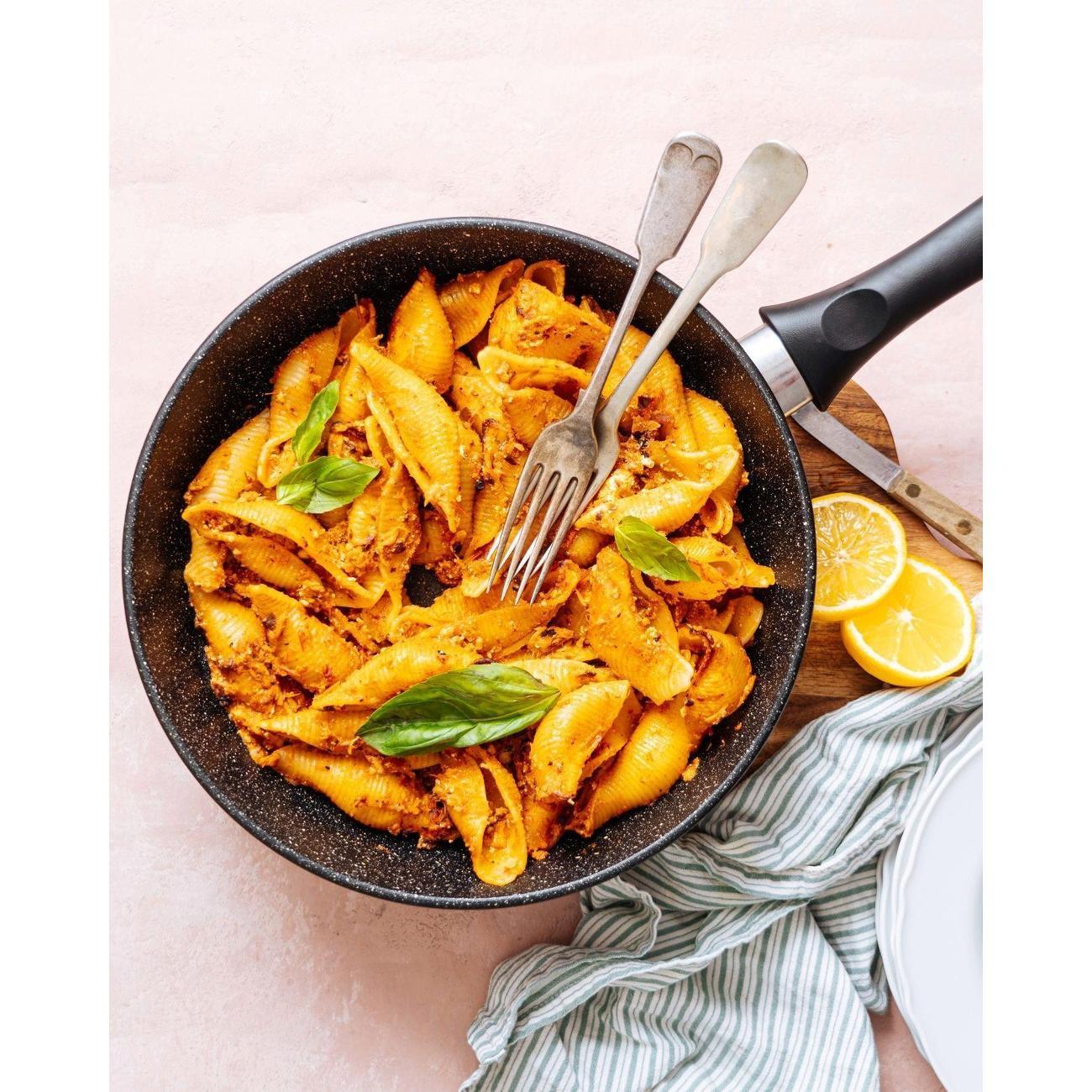 Сковорода Нева Металл Посуда антипригарная литая, Каменная Черный гранит, 24 с