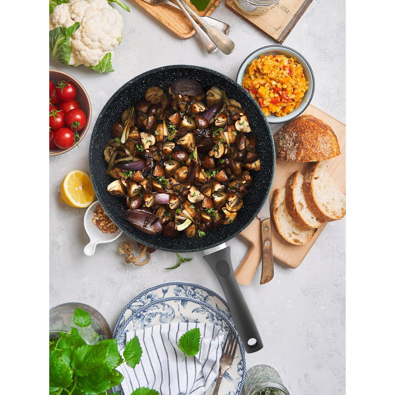 Сковорода Нева Металл Посуда антипригарная литая Алтай 28 см