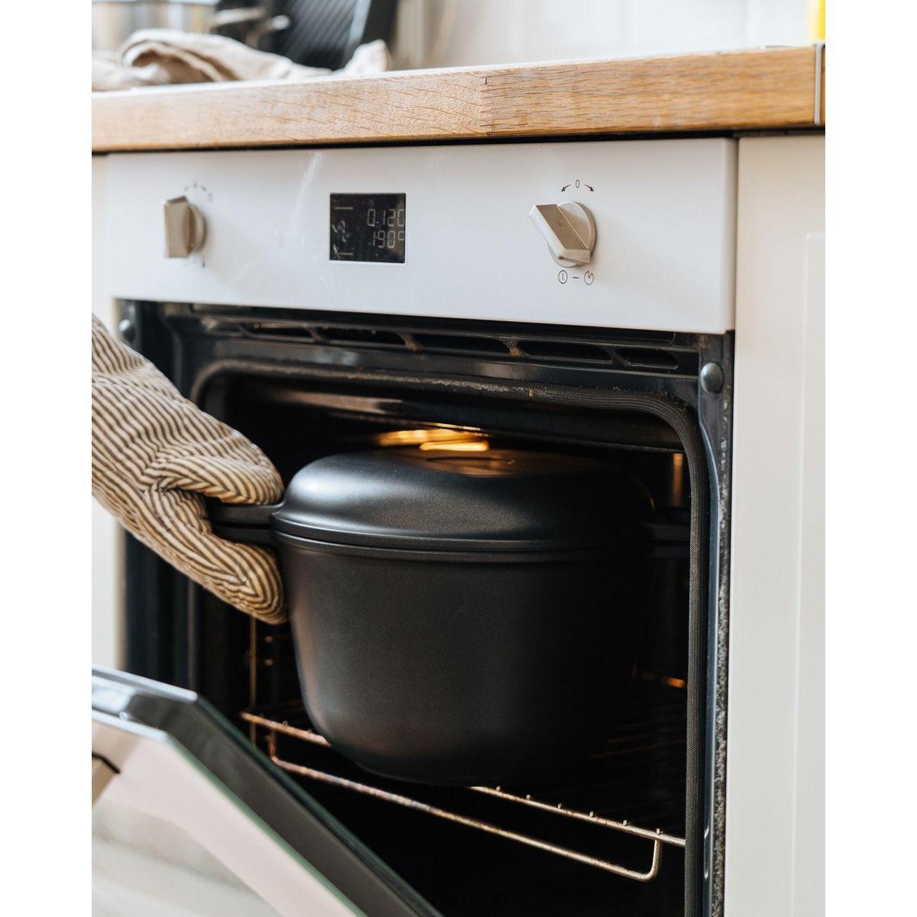 Казан для плиты Нева Металл Посуда 7 л с крышкой-сковородой