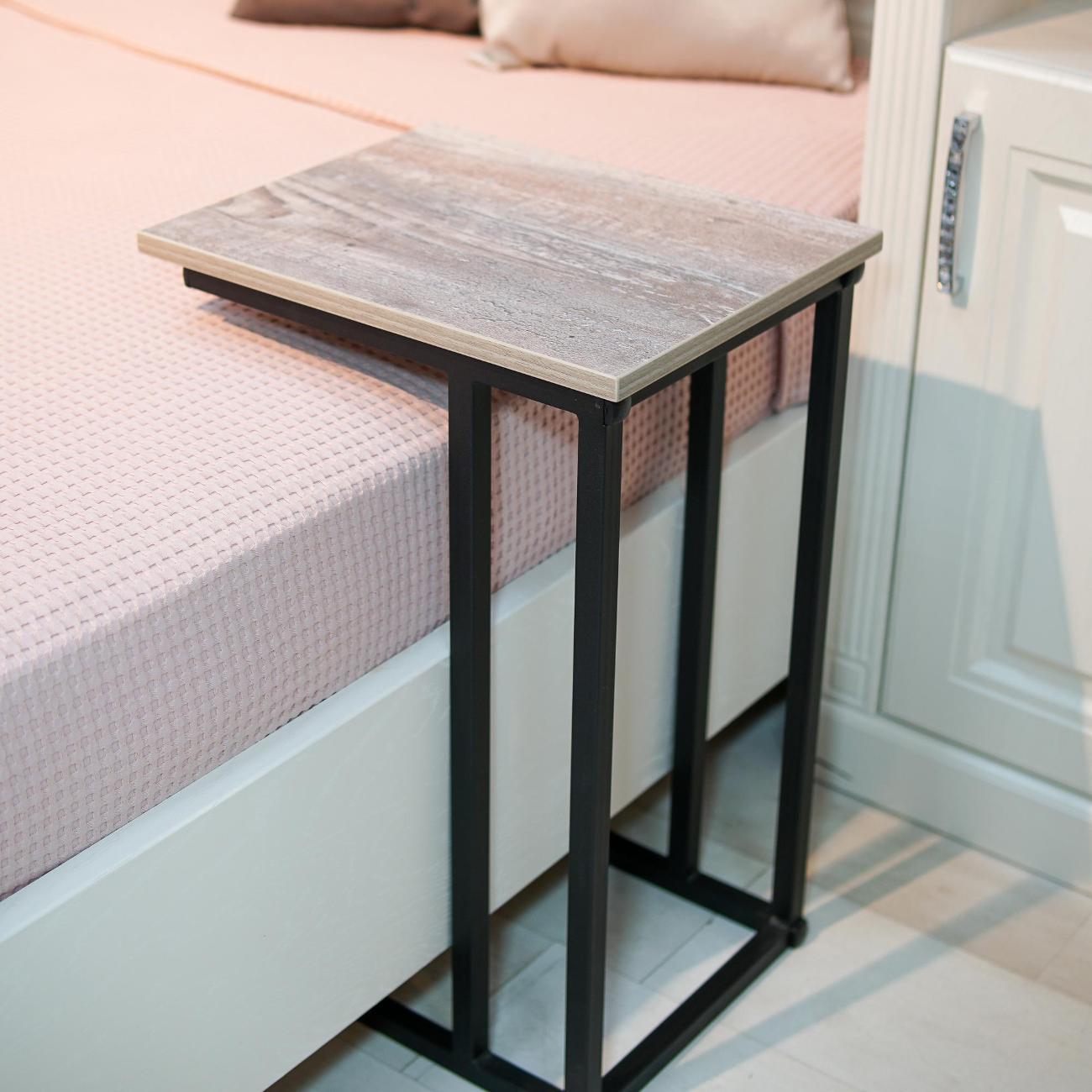 Стол журнальный Frenesie приставной для ноутбука лофт, бетон пайн тёмный, опоры металл чёрные, 32х40х60 см.