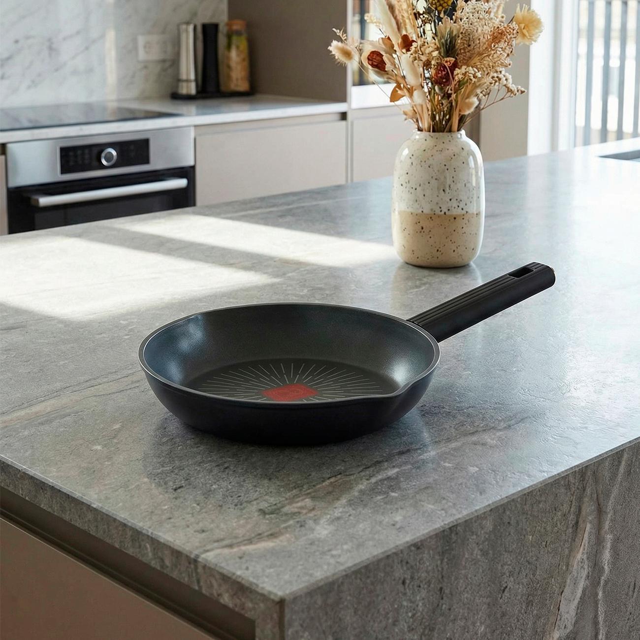 Сковорода 24см (кованый алюминий) REGENT inox TEMPO