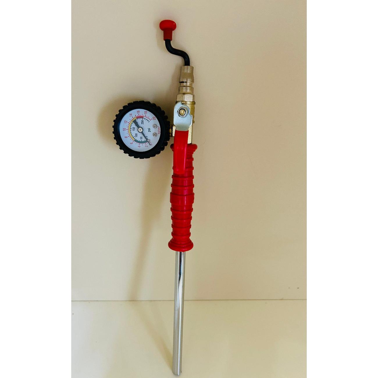 Автомобильный манометр нет Манометр удлиненный с краном