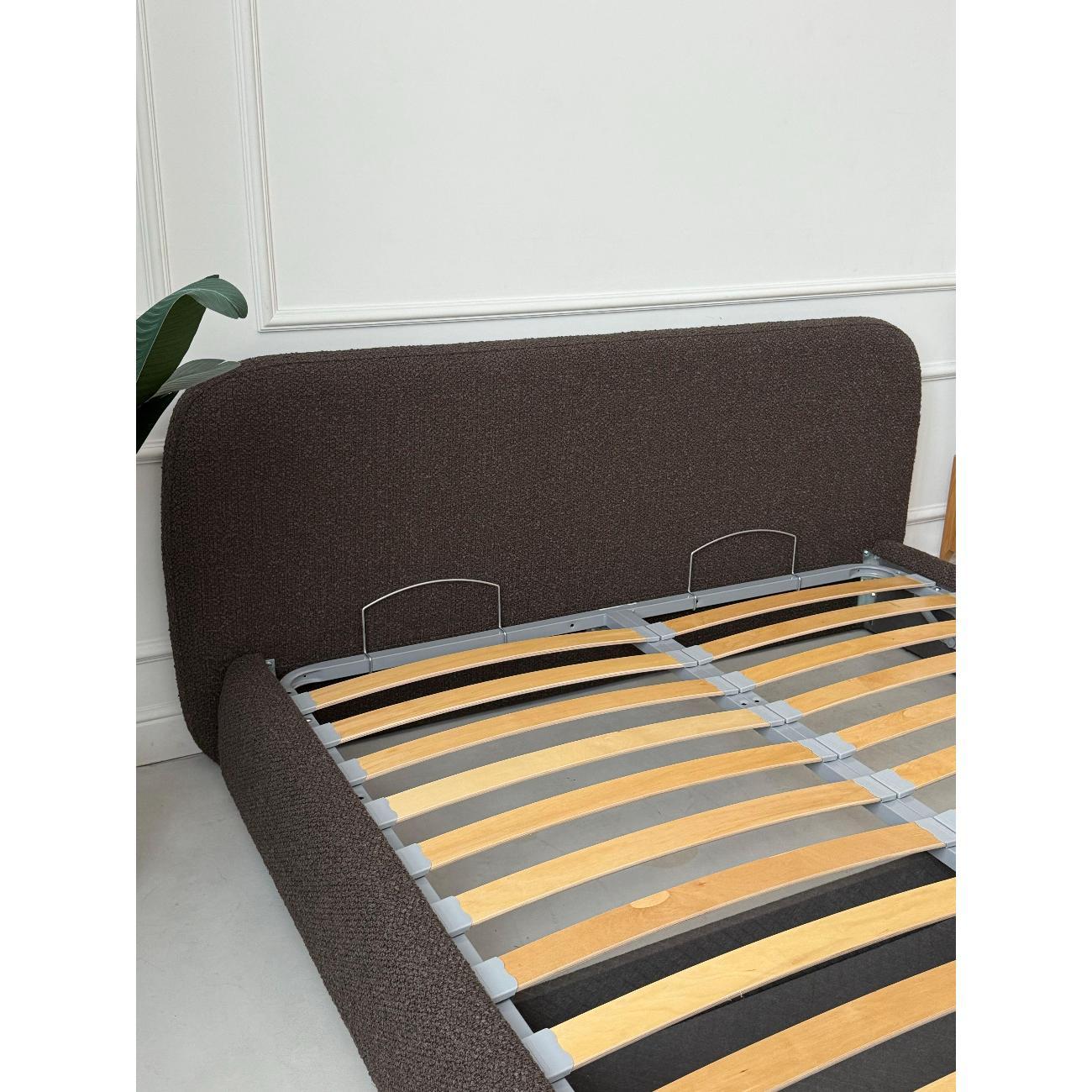 Кровать mebelroom Лагом подъемный механизм 180х200 букле коричневый