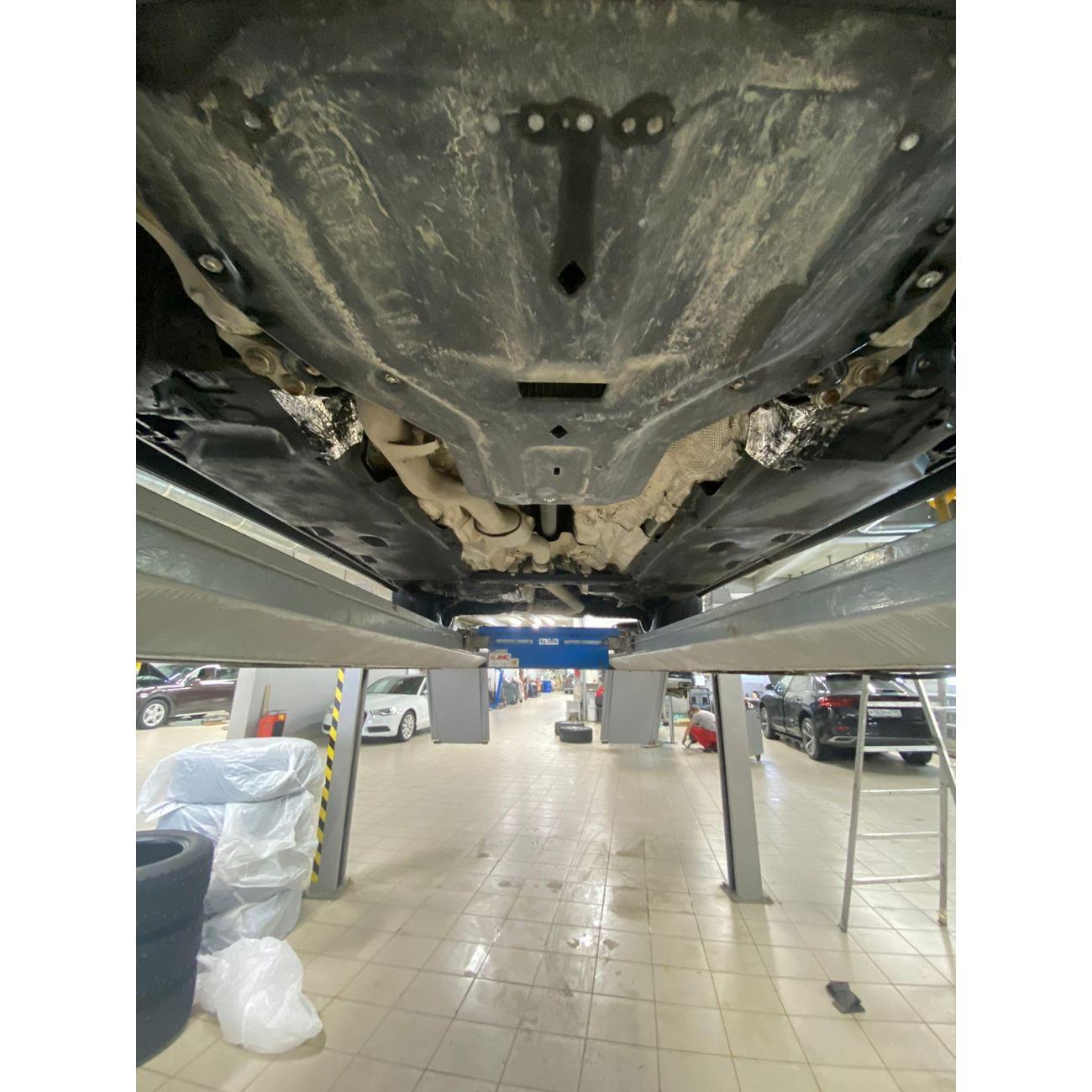 Комплект защитных накладок для автомобиля VIST - Tuning Защита Ауди Q7 (Правая)