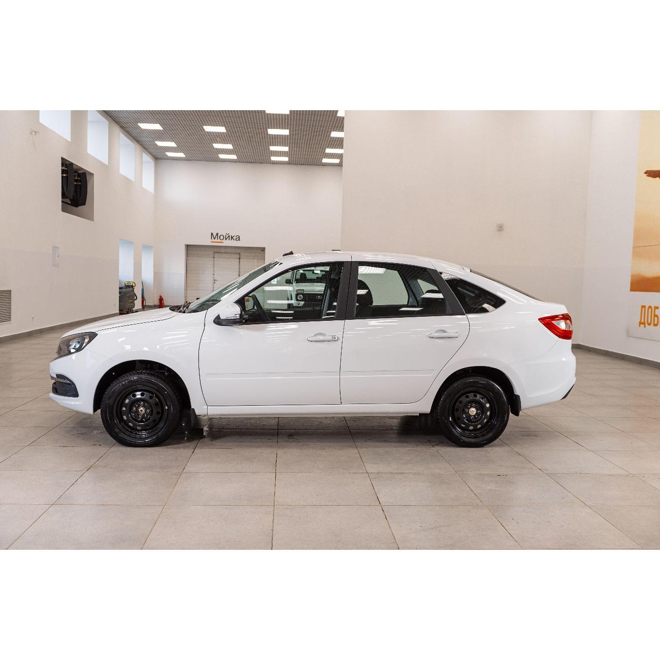 Автомобиль бензиновый Lada Granta