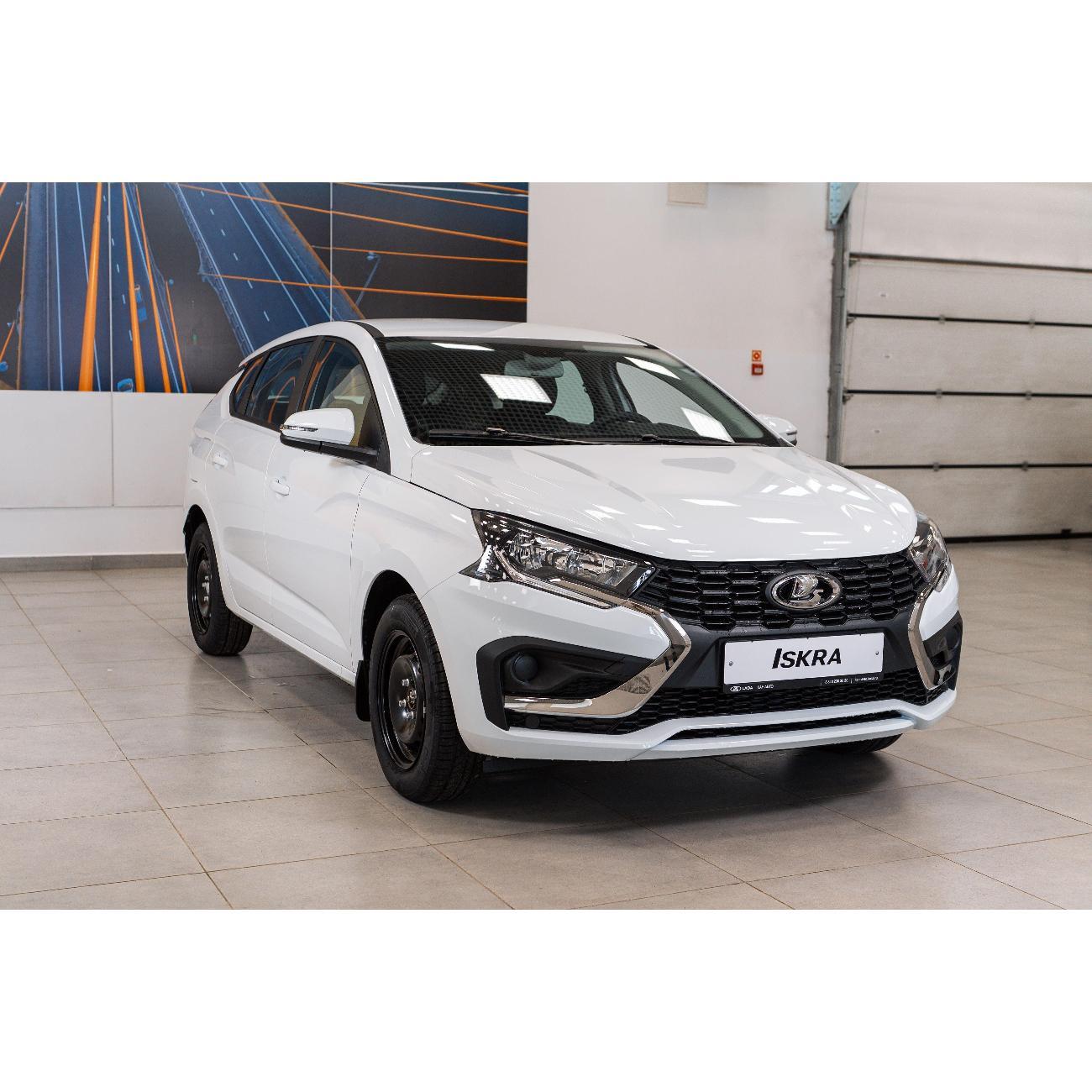 Автомобиль бензиновый Lada Iskra