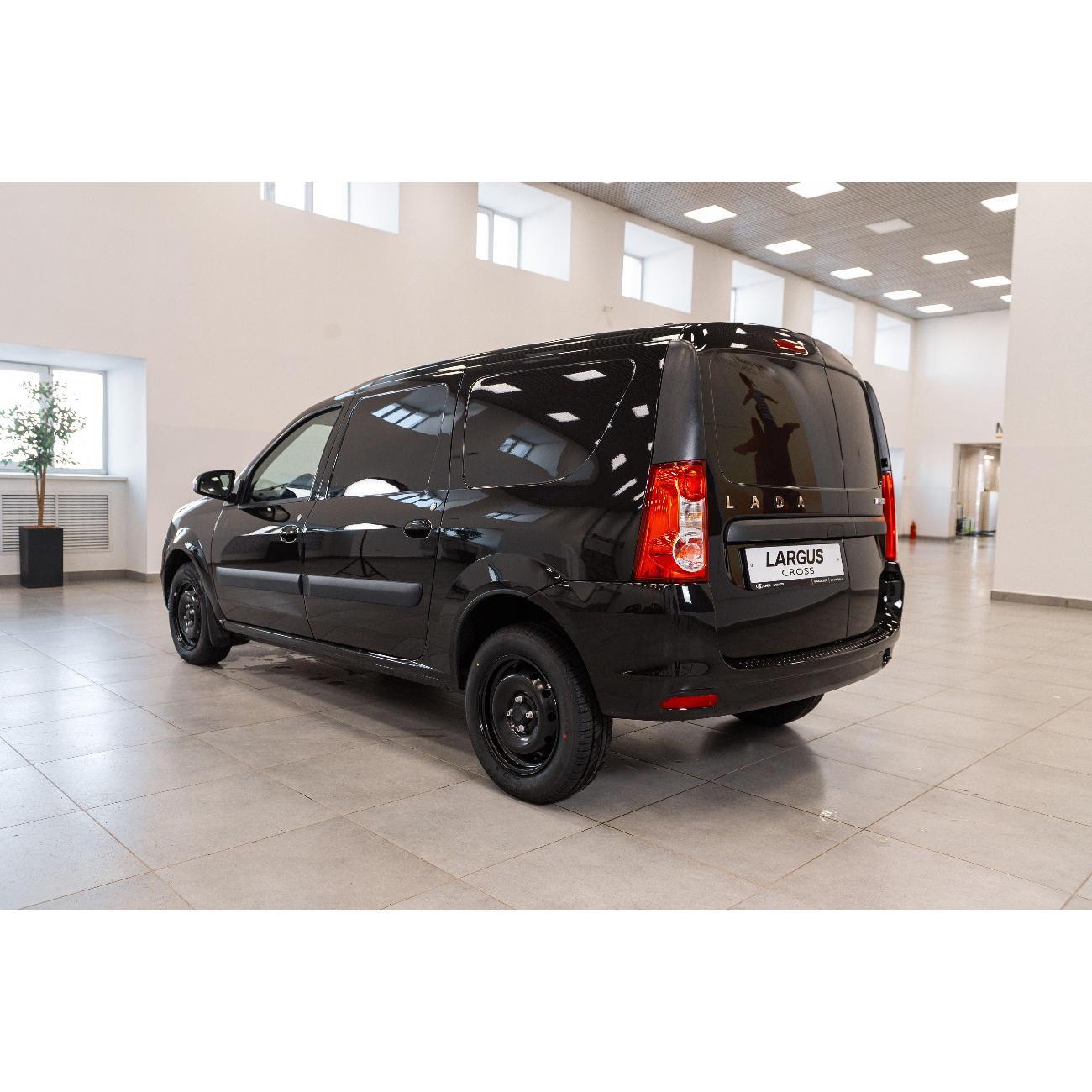 Автомобиль бензиновый Lada Largus Cross