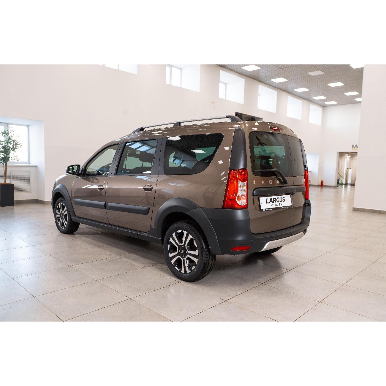Автомобиль бензиновый Lada Largus Cross