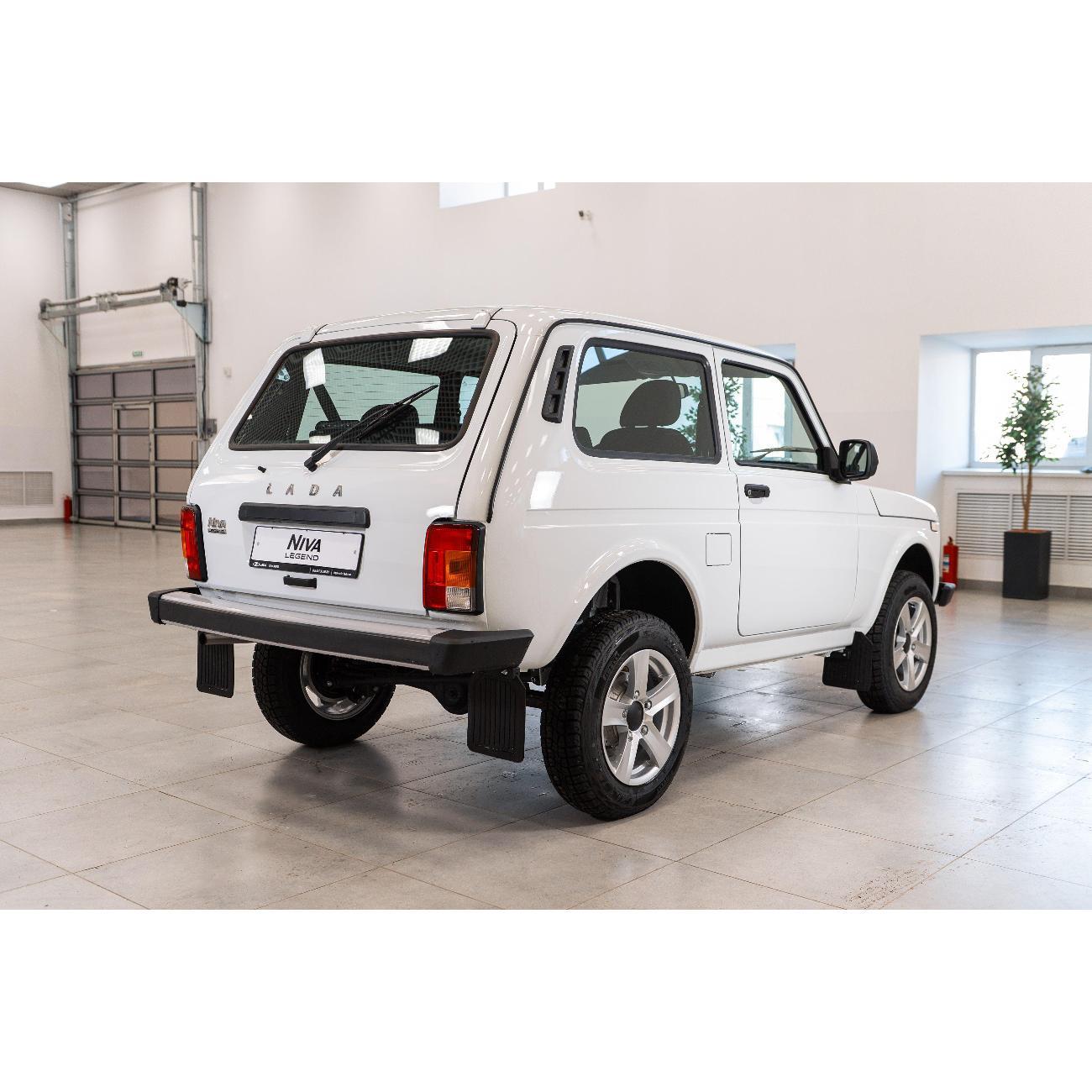 Автомобиль бензиновый Lada Niva Legend