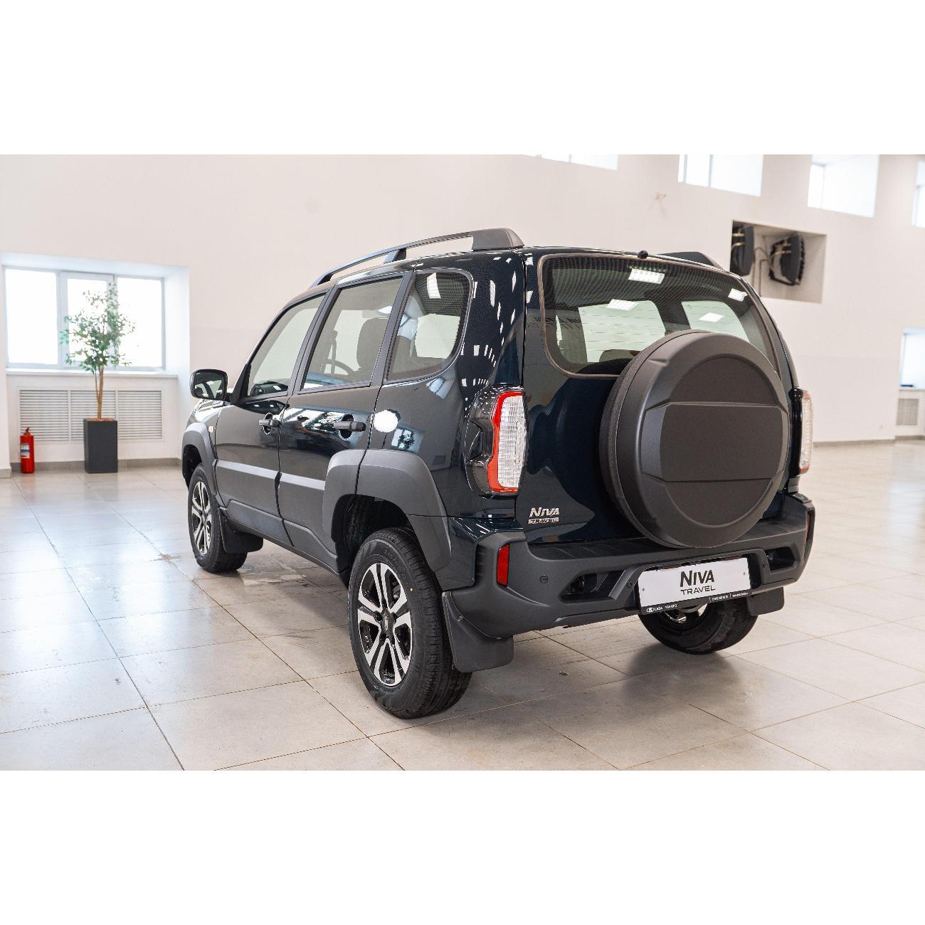 Автомобиль бензиновый Lada Niva Travel