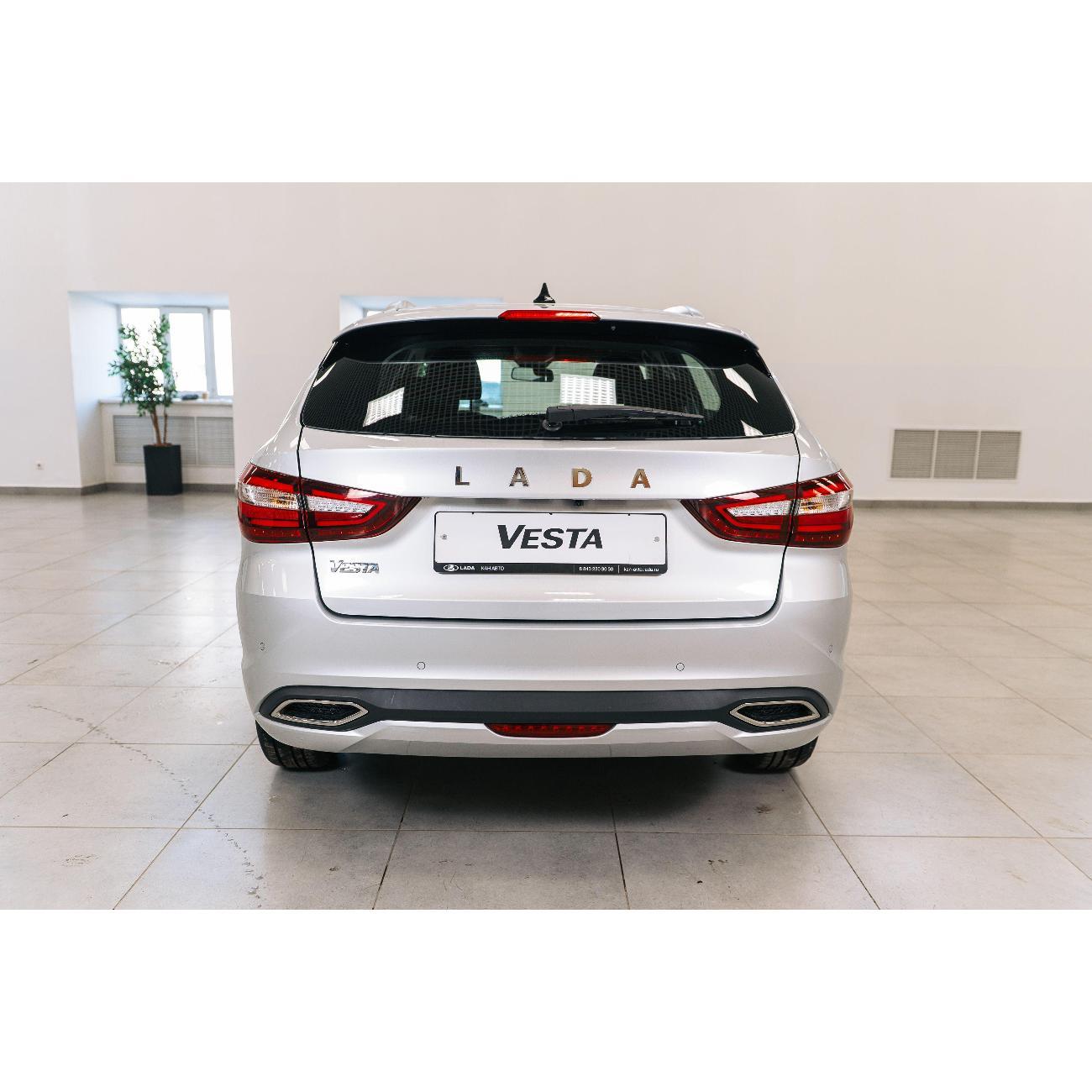 Автомобиль бензиновый Lada Vesta SW
