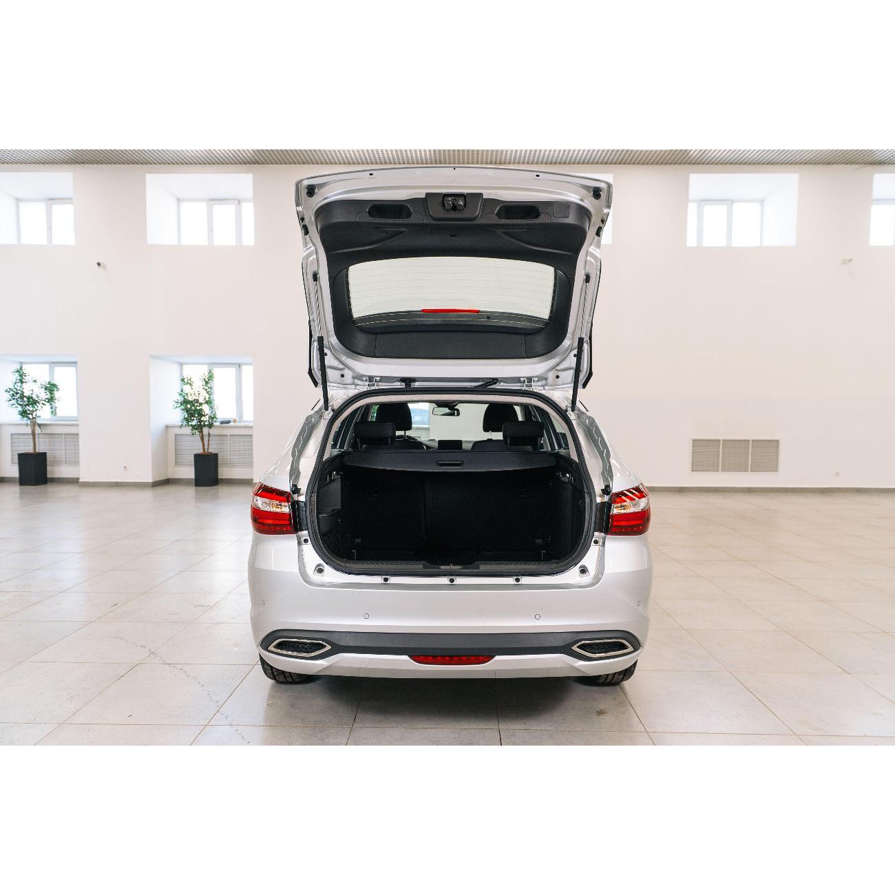 Автомобиль бензиновый Lada Vesta SW