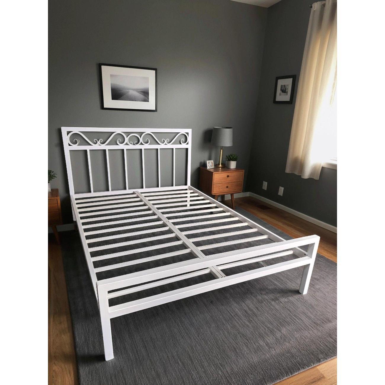 Кровать LOFT Mebel Мира белый